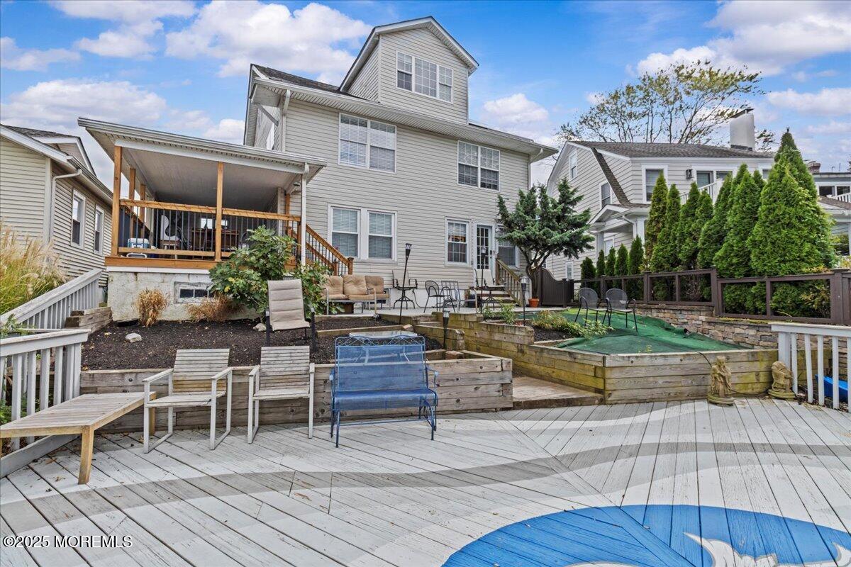 1503 Comstock Street