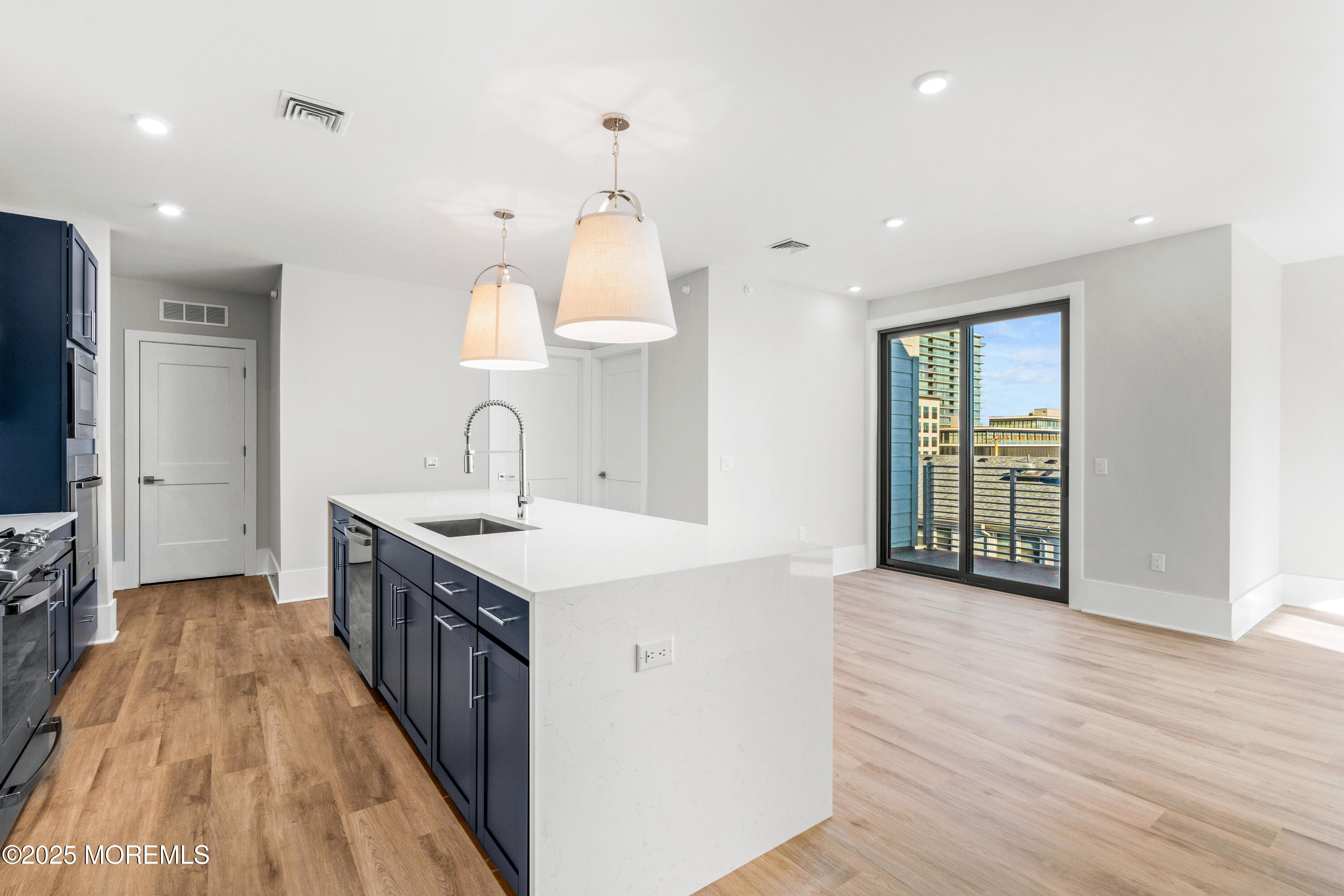 218 3rd Avenue 306