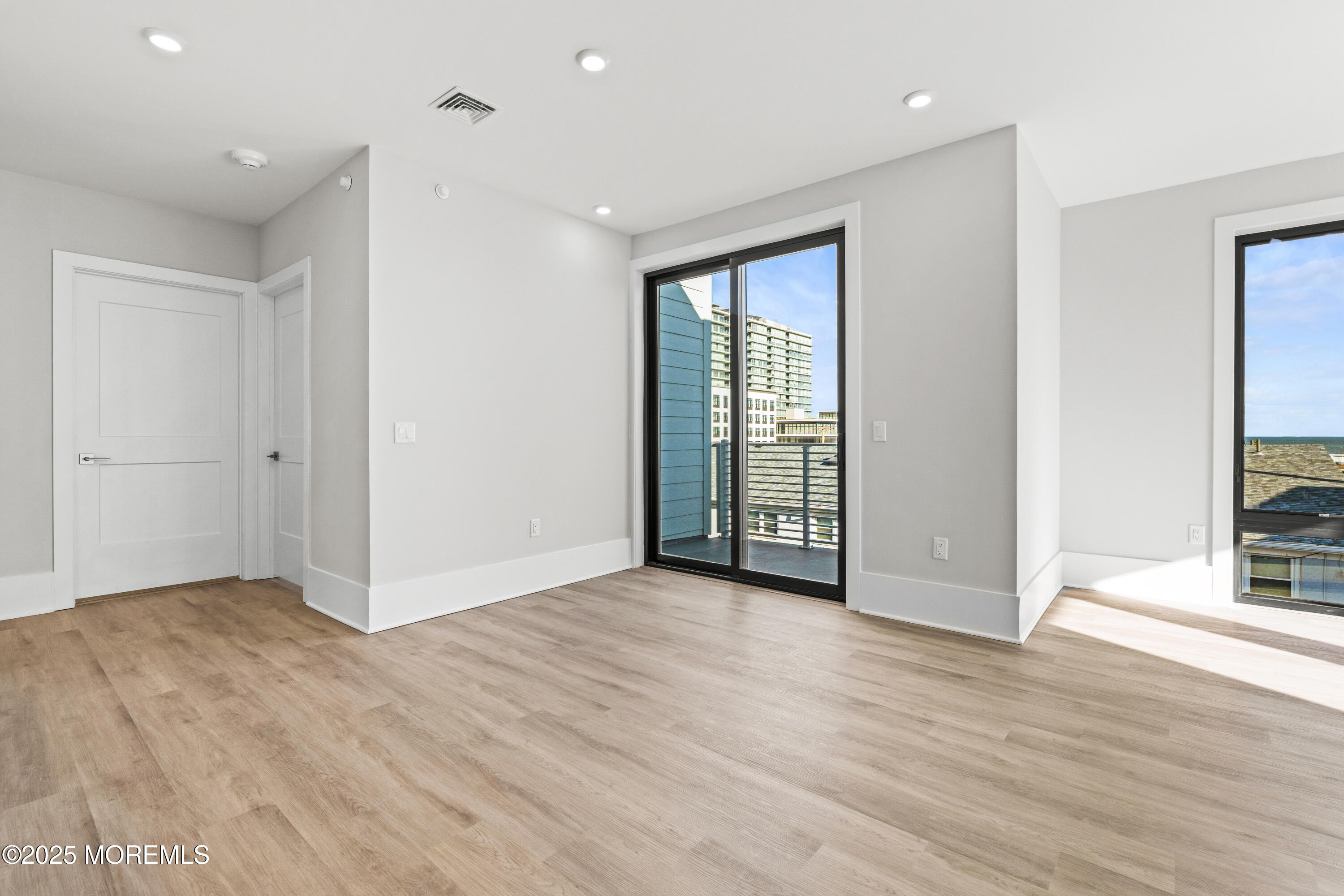 218 3rd Avenue 306