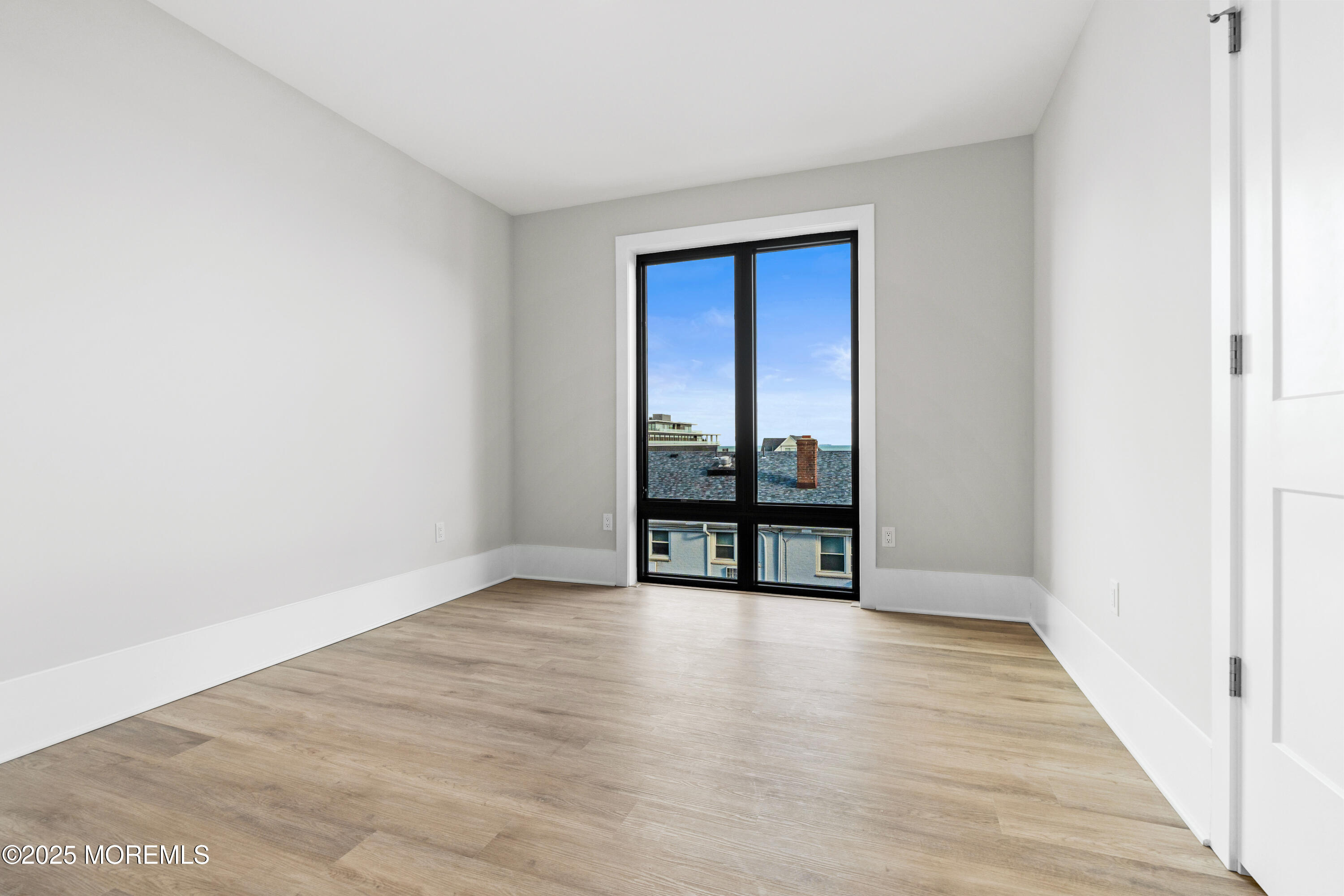 218 3rd Avenue 306