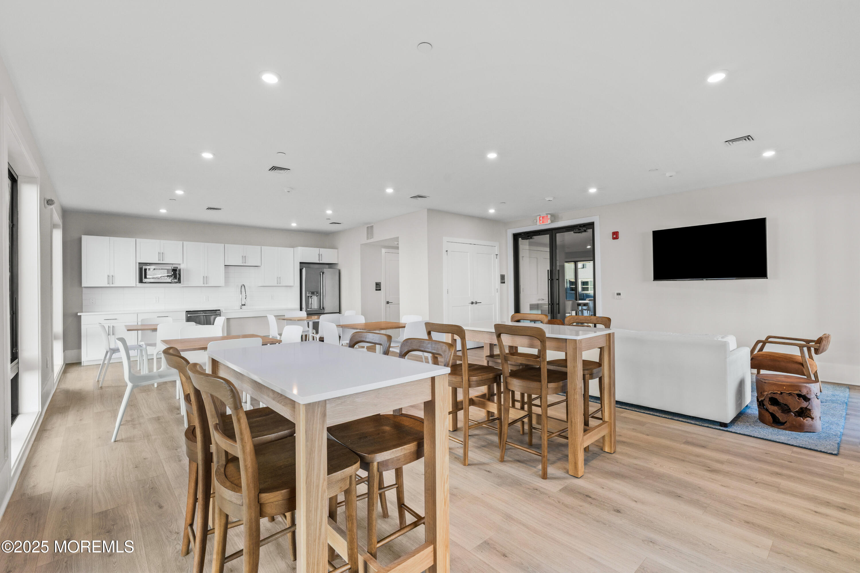 218 3rd Avenue 306