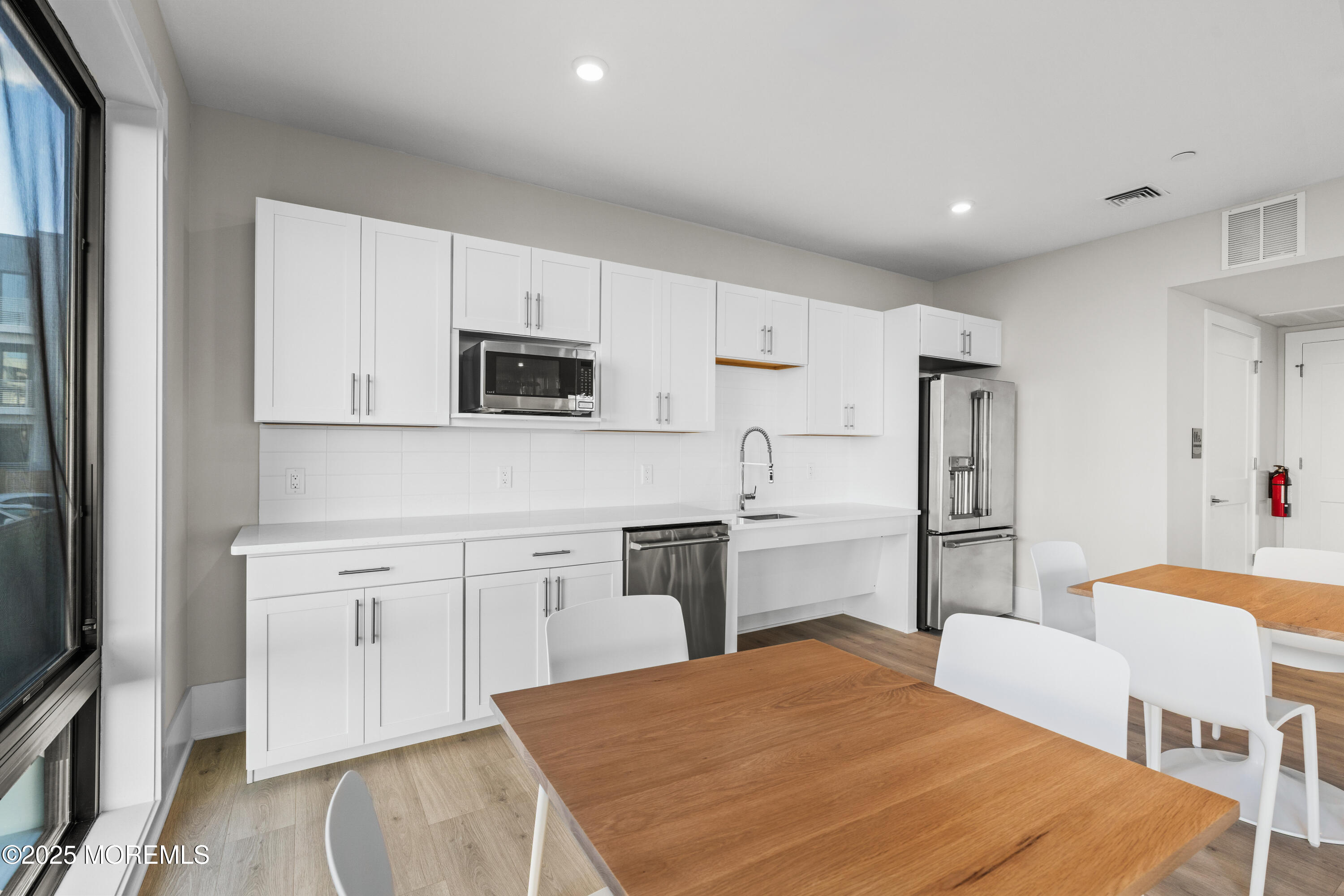 218 3rd Avenue 306