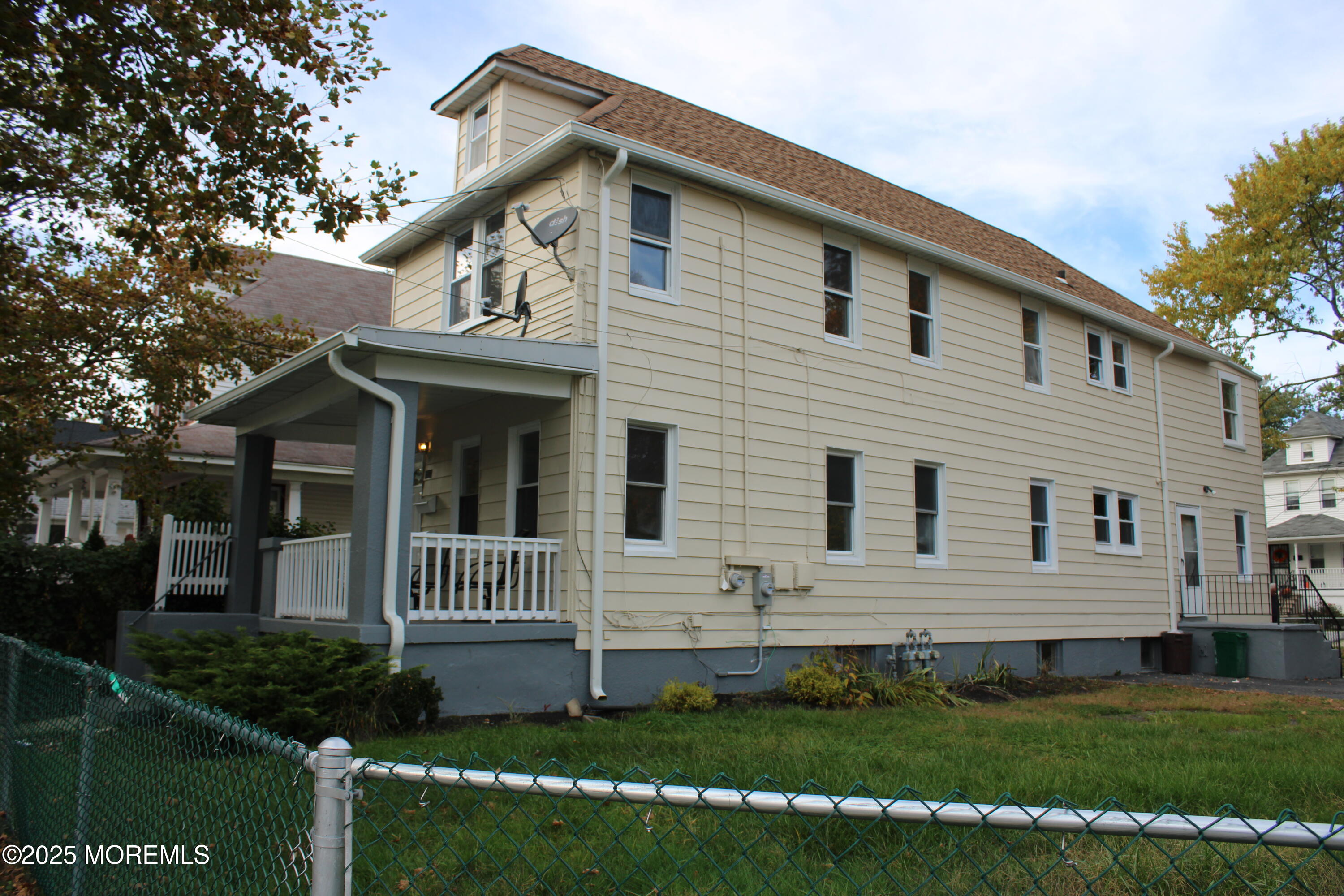 1501-1503 Bangs Avenue