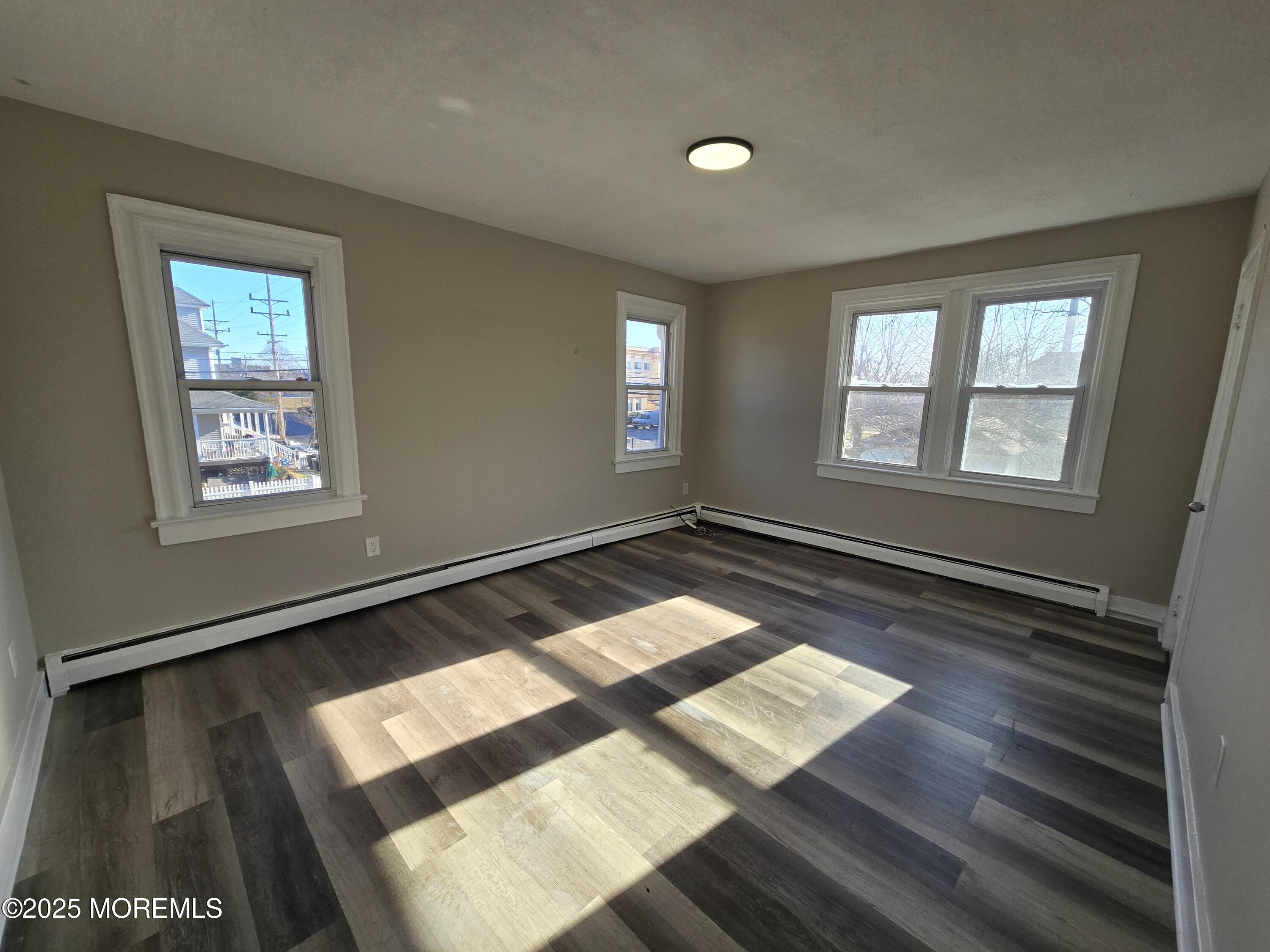 1501-1503 Bangs Avenue