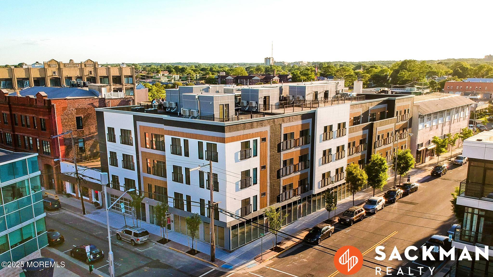 700 Bangs Avenue 408