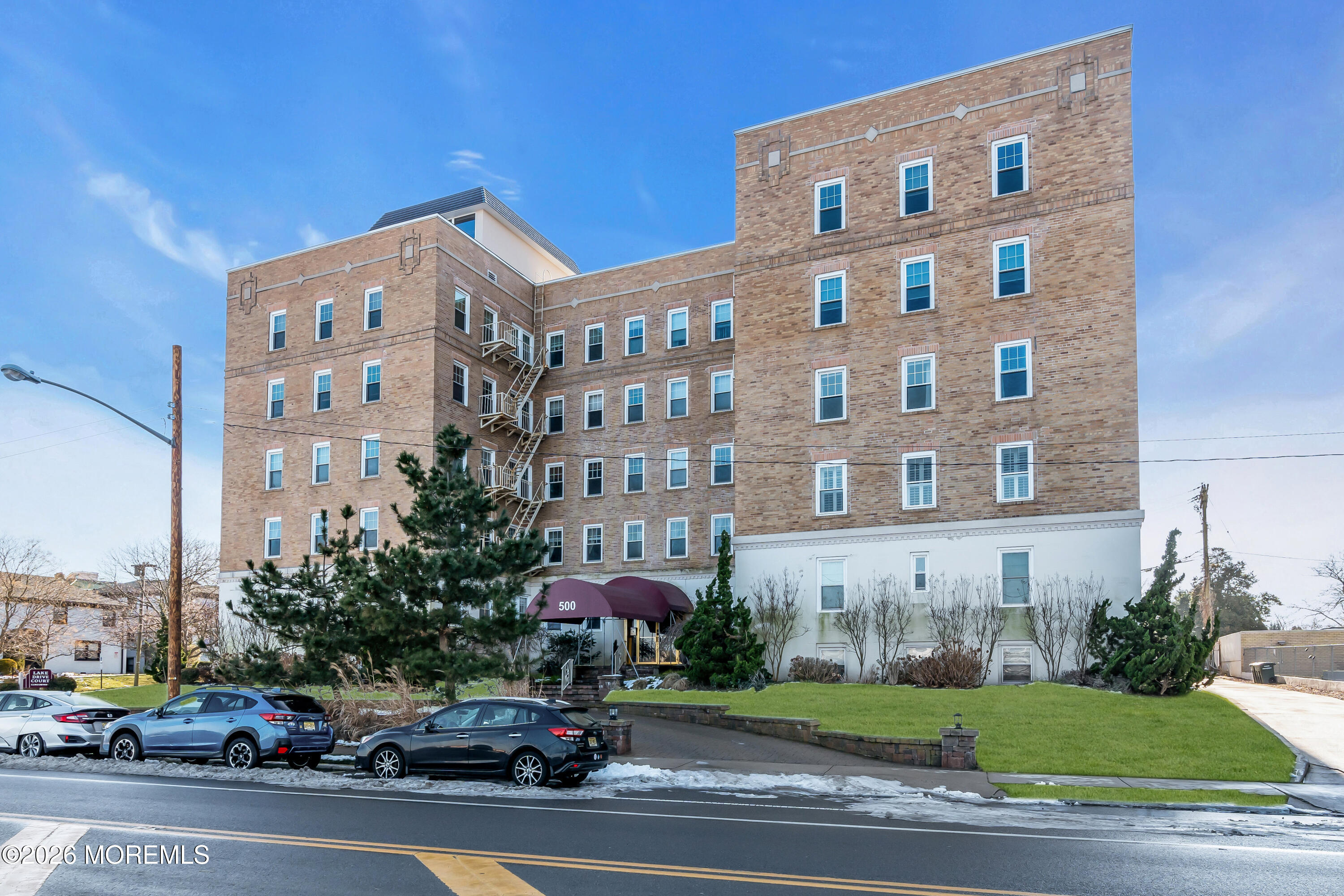 500 Deal Lake Drive 5E