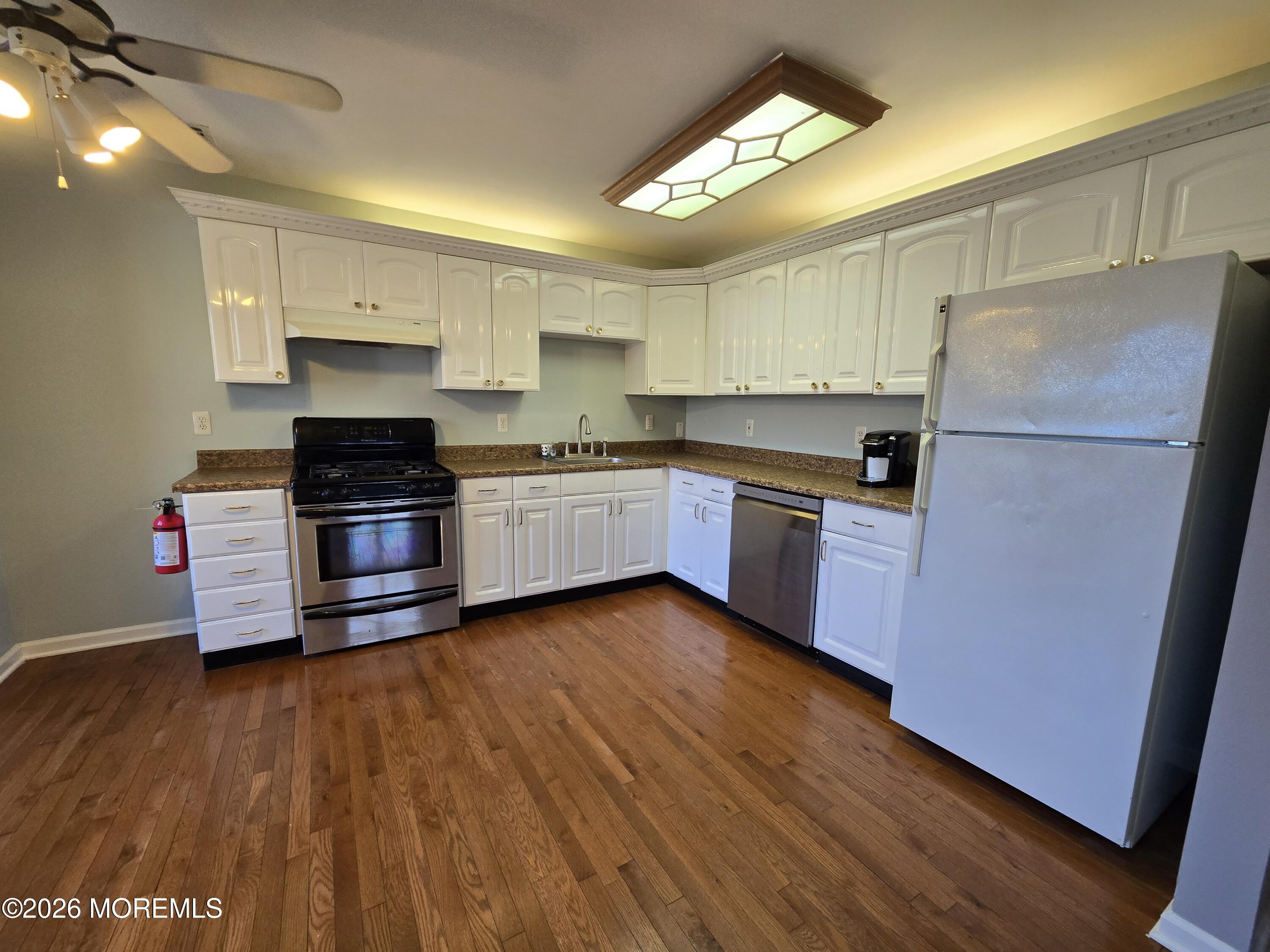 274 Easy Street Right