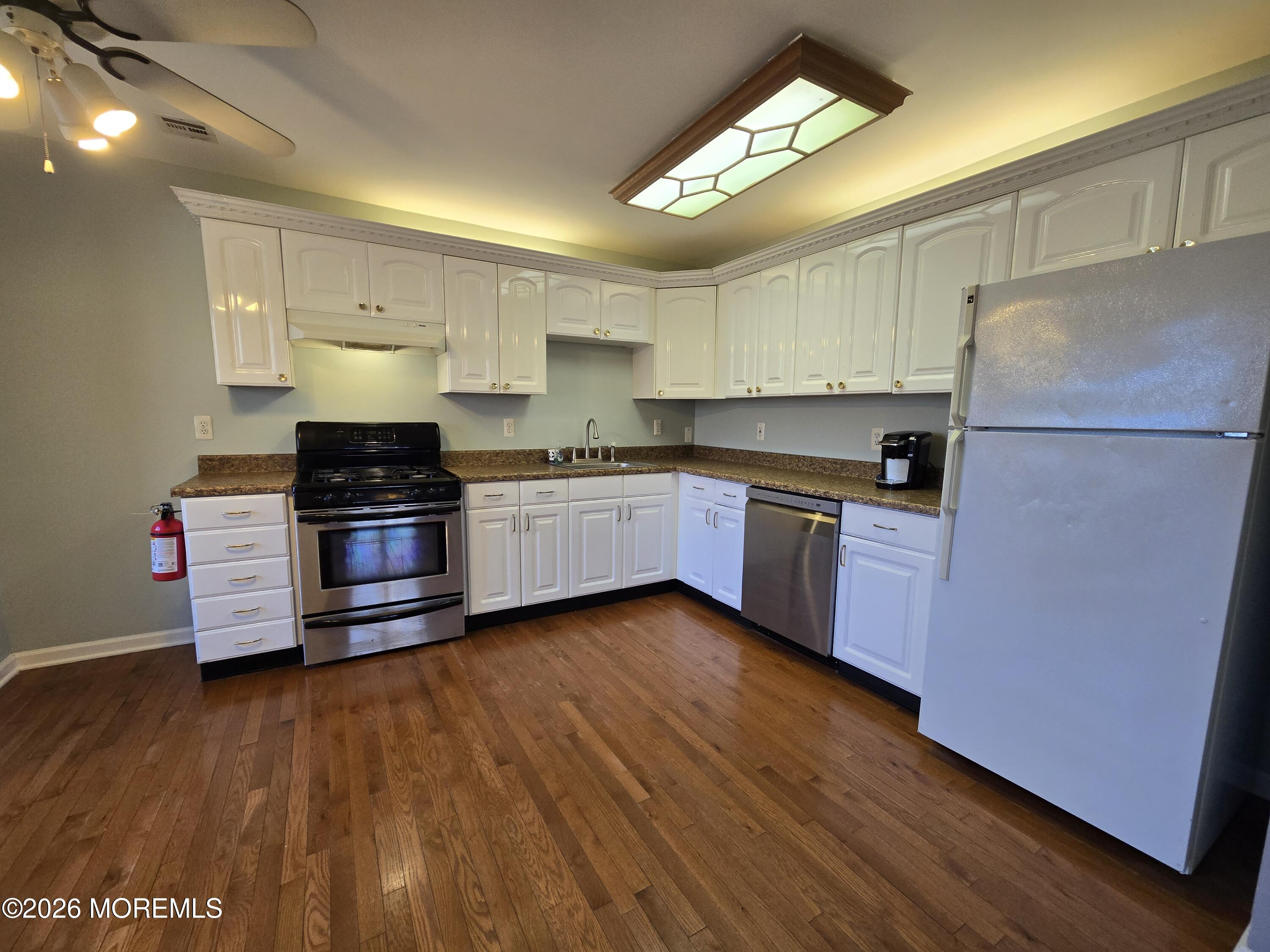 274 Easy Street Right