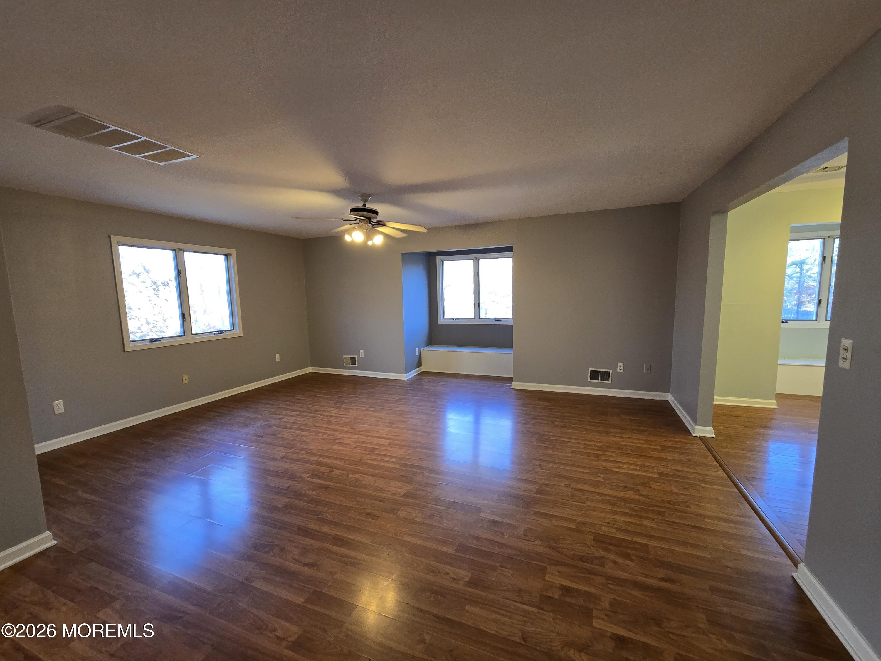 274 Easy Street Right
