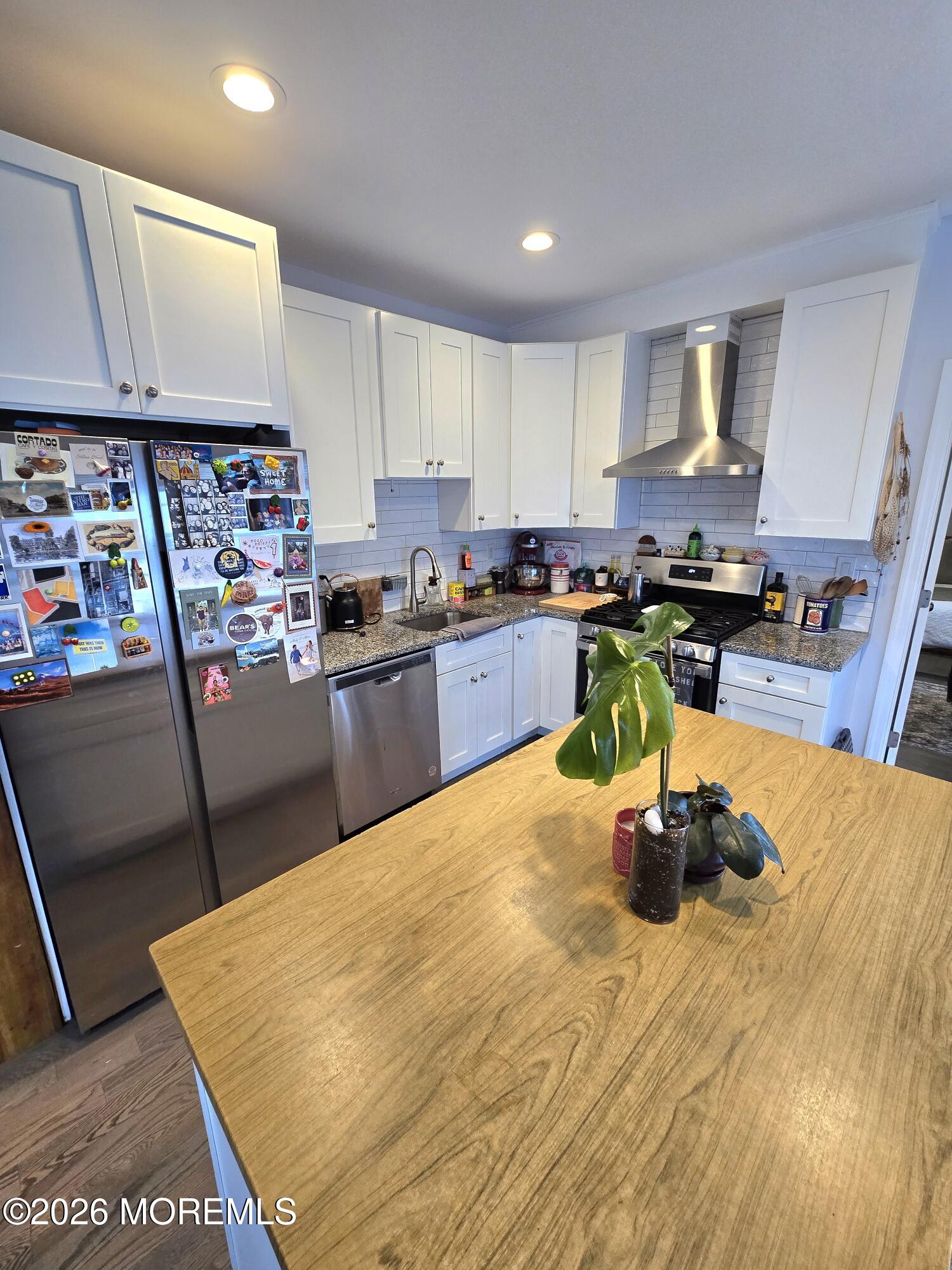 305 3rd Avenue 2