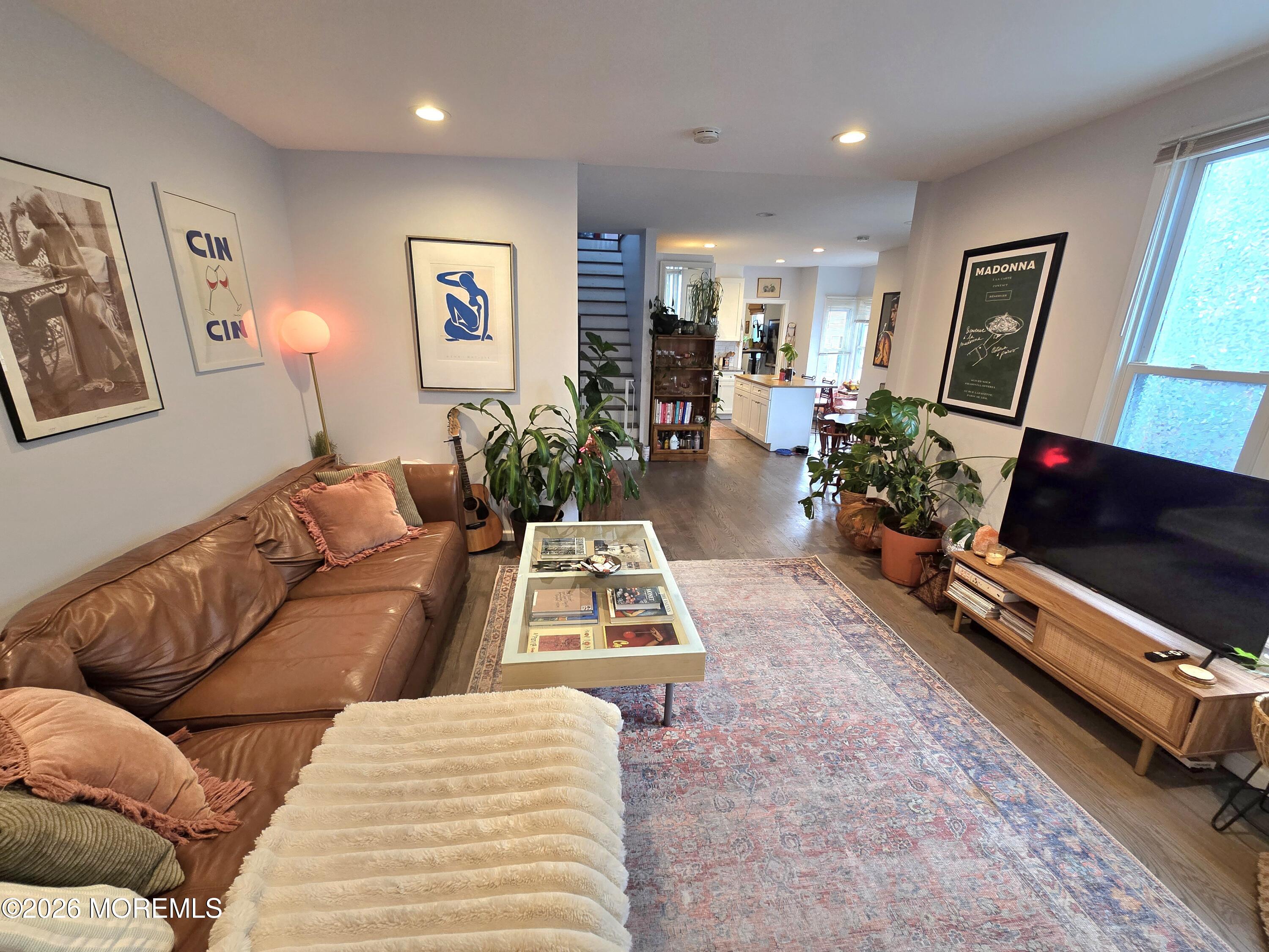 305 3rd Avenue 2