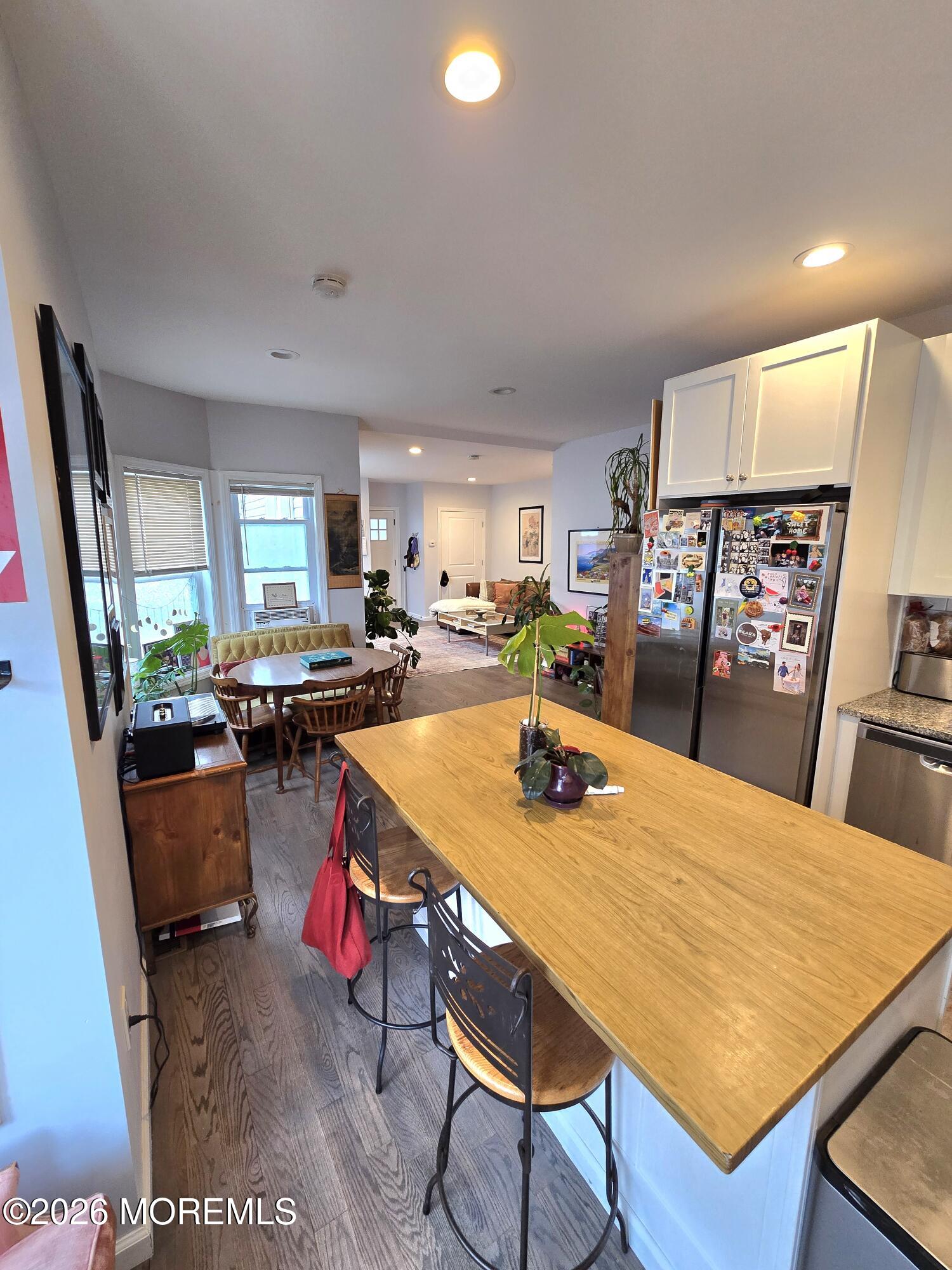 305 3rd Avenue 2