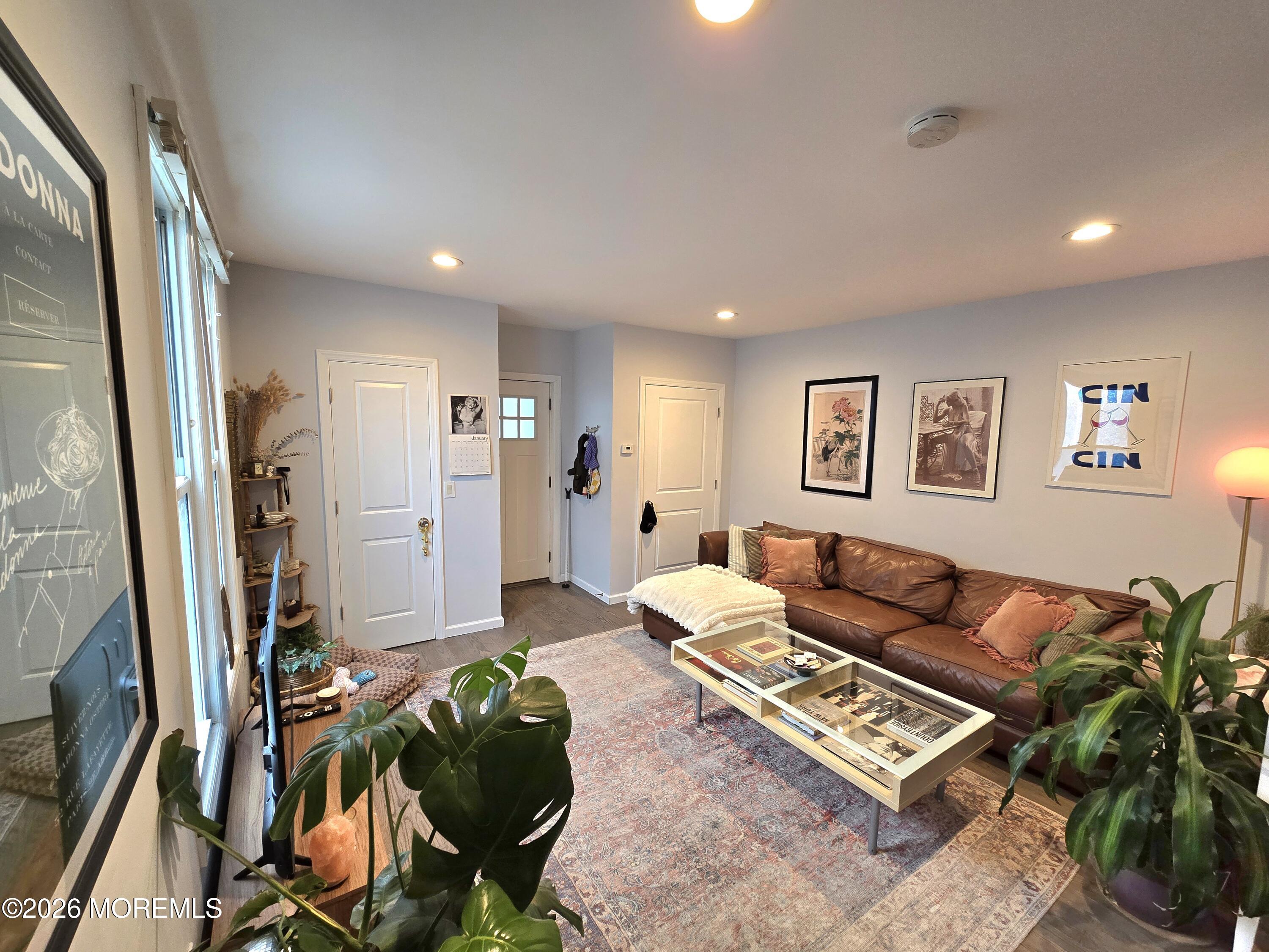 305 3rd Avenue 2