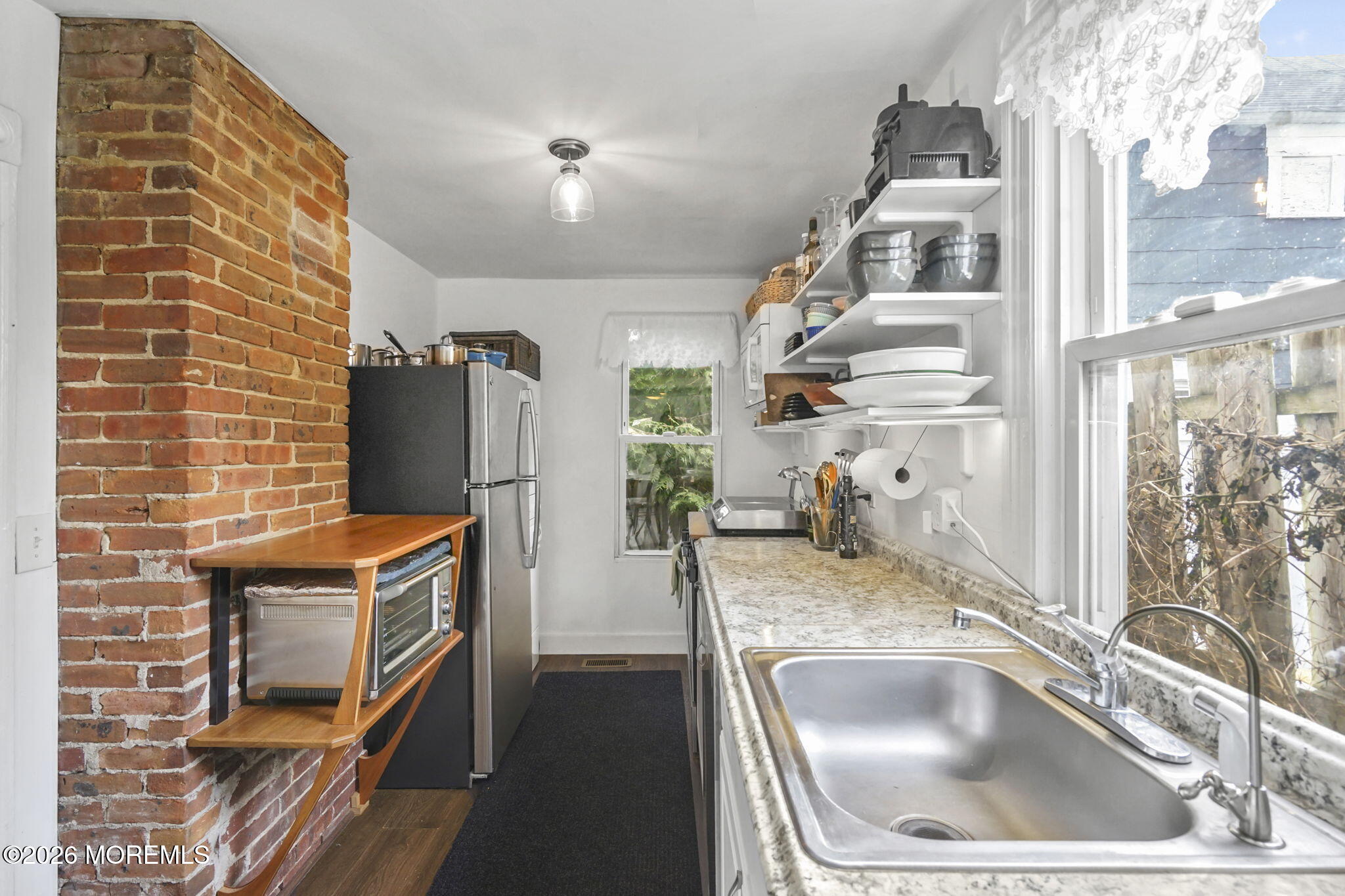 610 1/2 1st Avenue