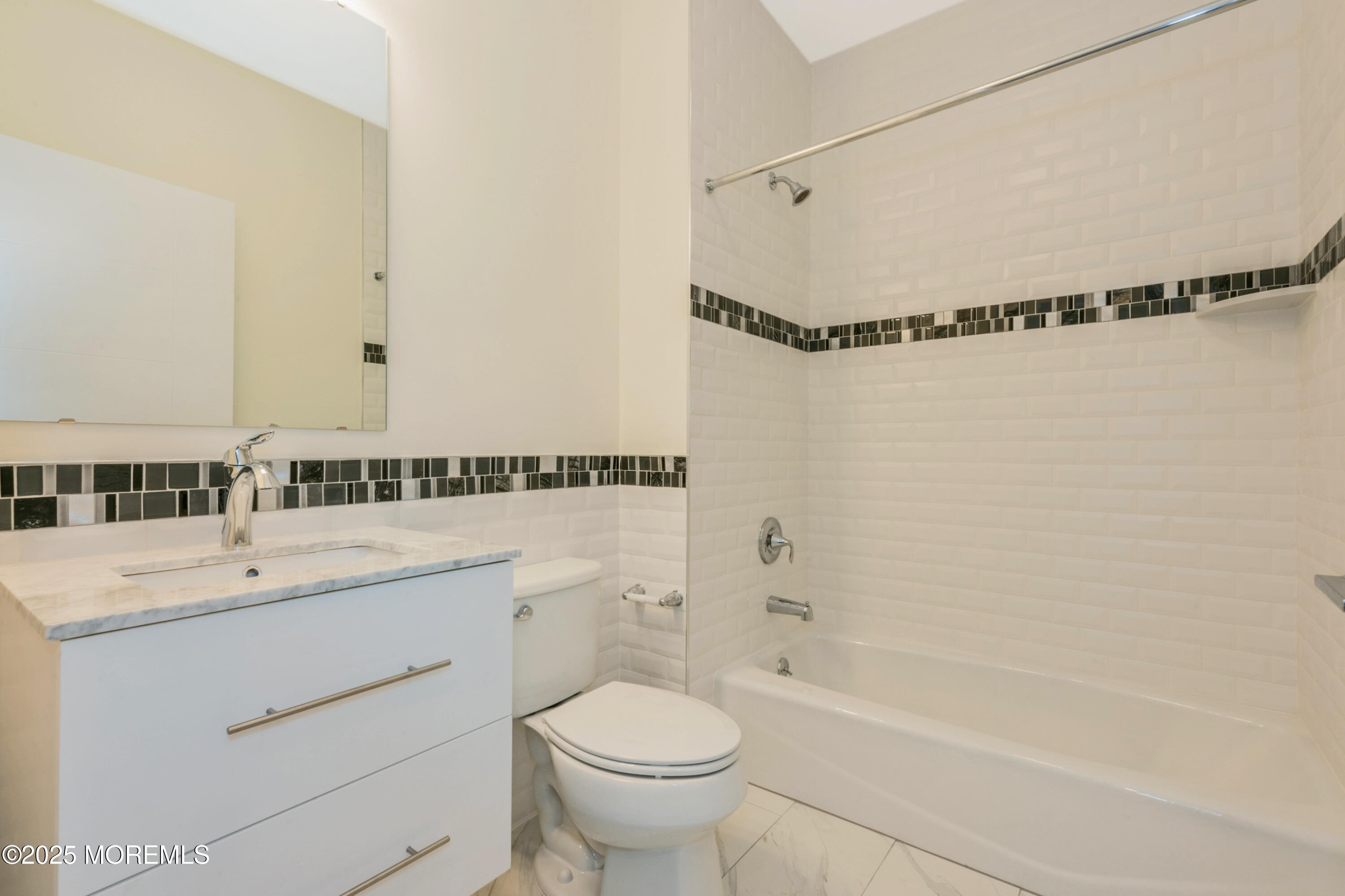 700 Bangs Avenue 309