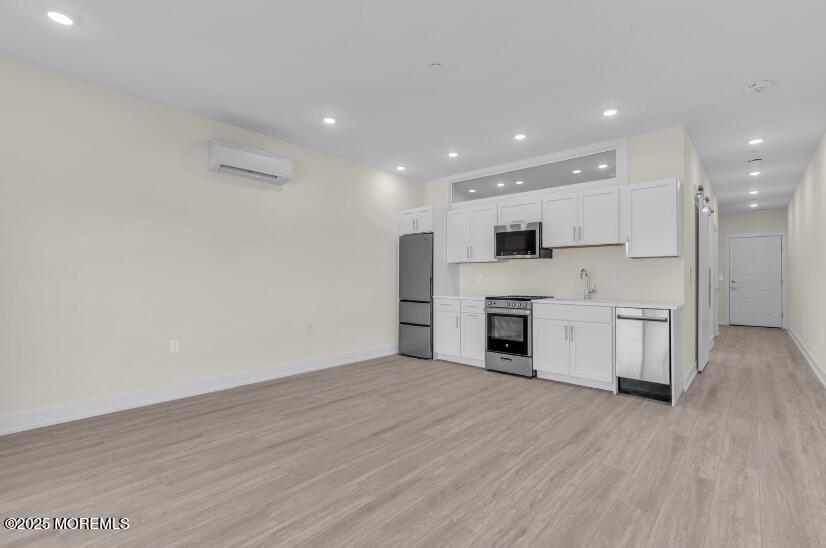 19 Carr Avenue 218