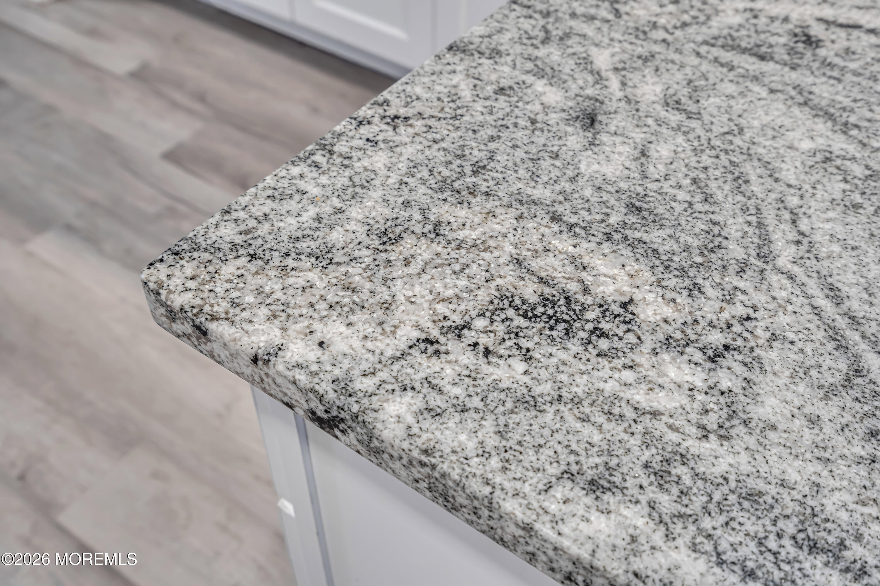 527 Bangs Avenue 414