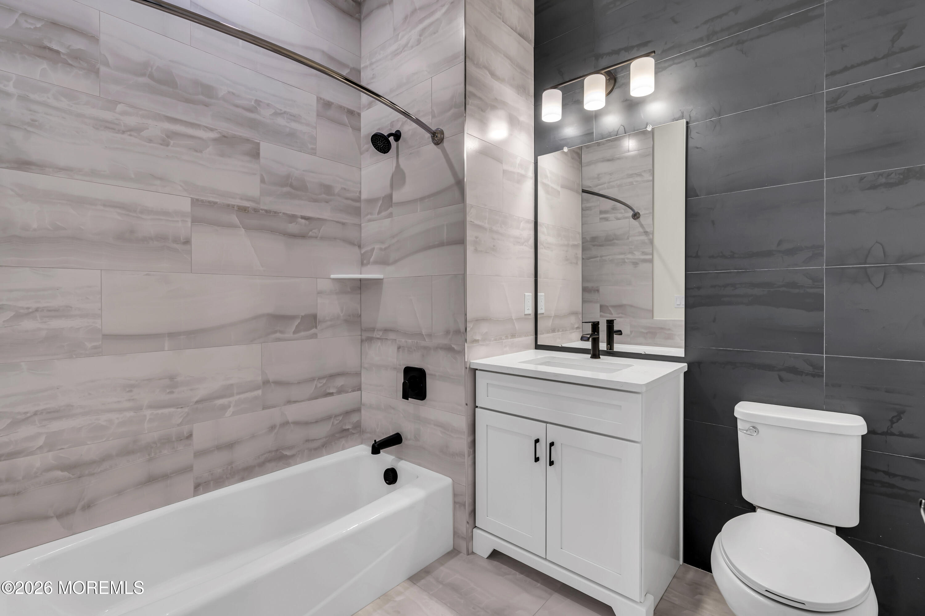 527 Bangs Avenue 414