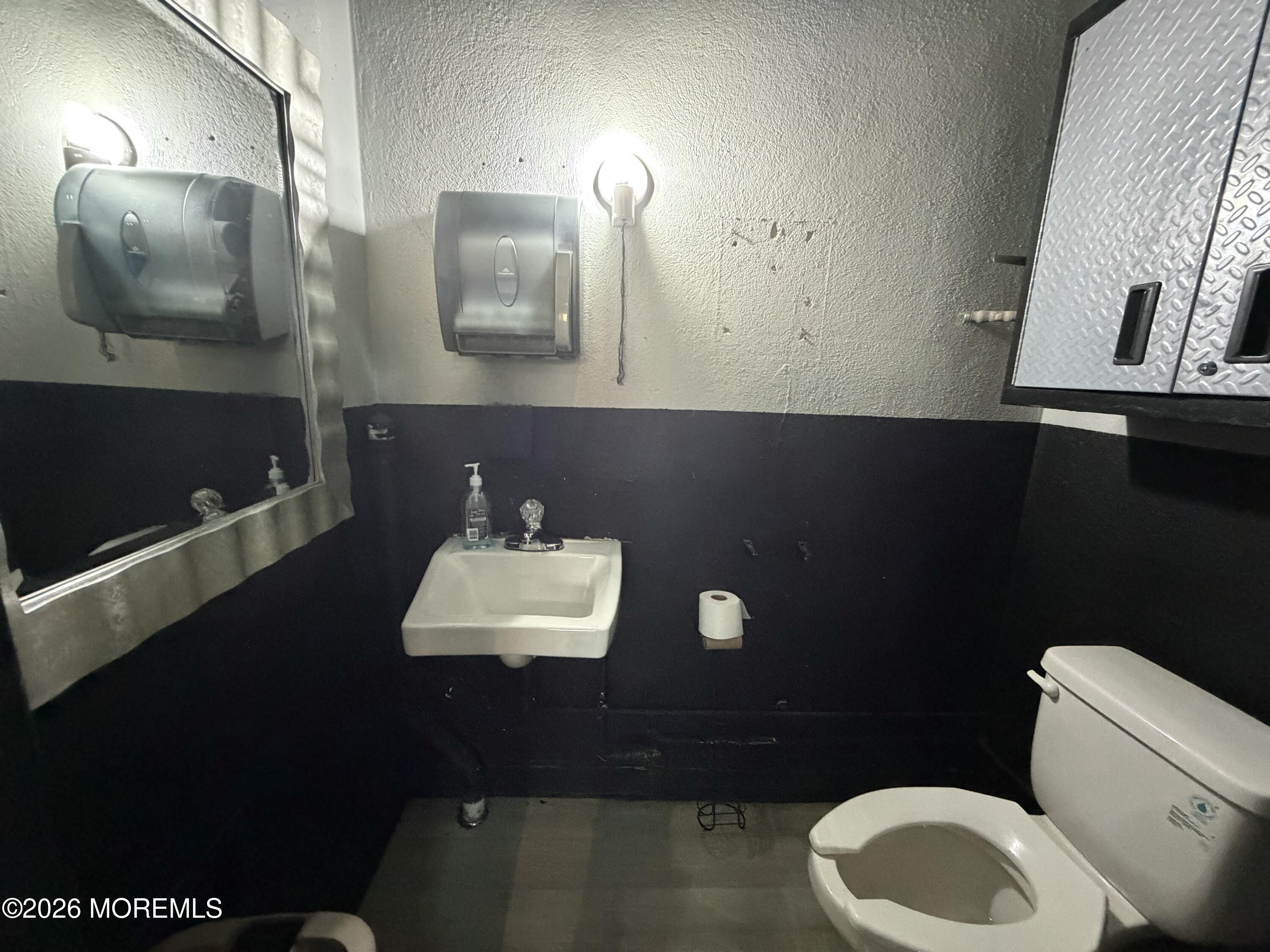 917 3rd Avenue Bay 3