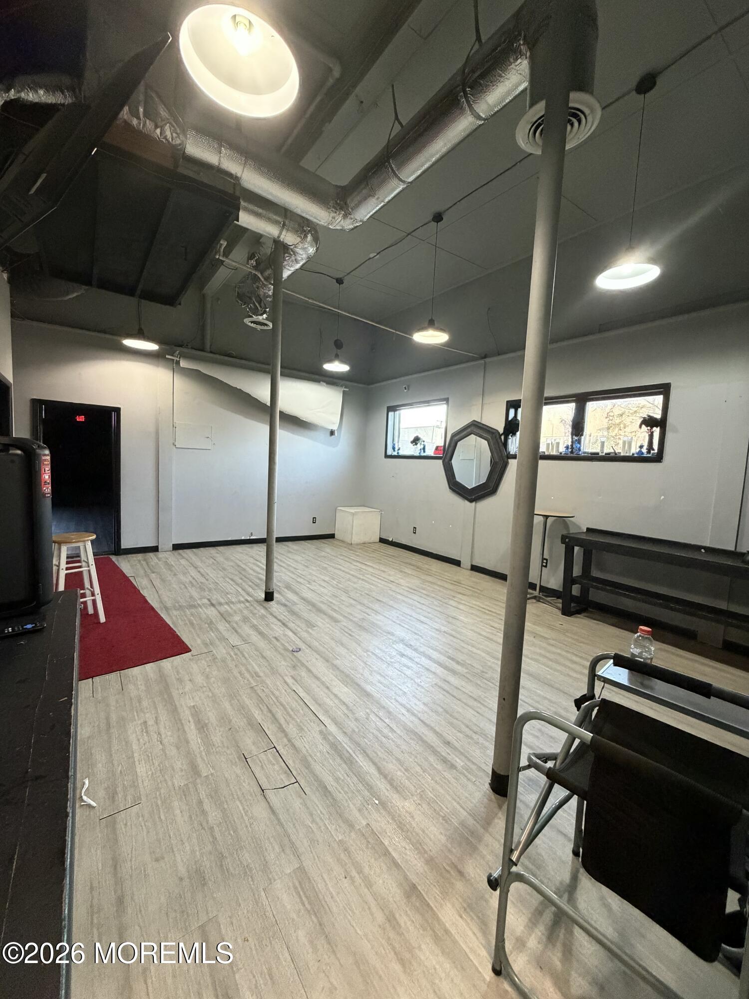 917 3rd Avenue Bay 3