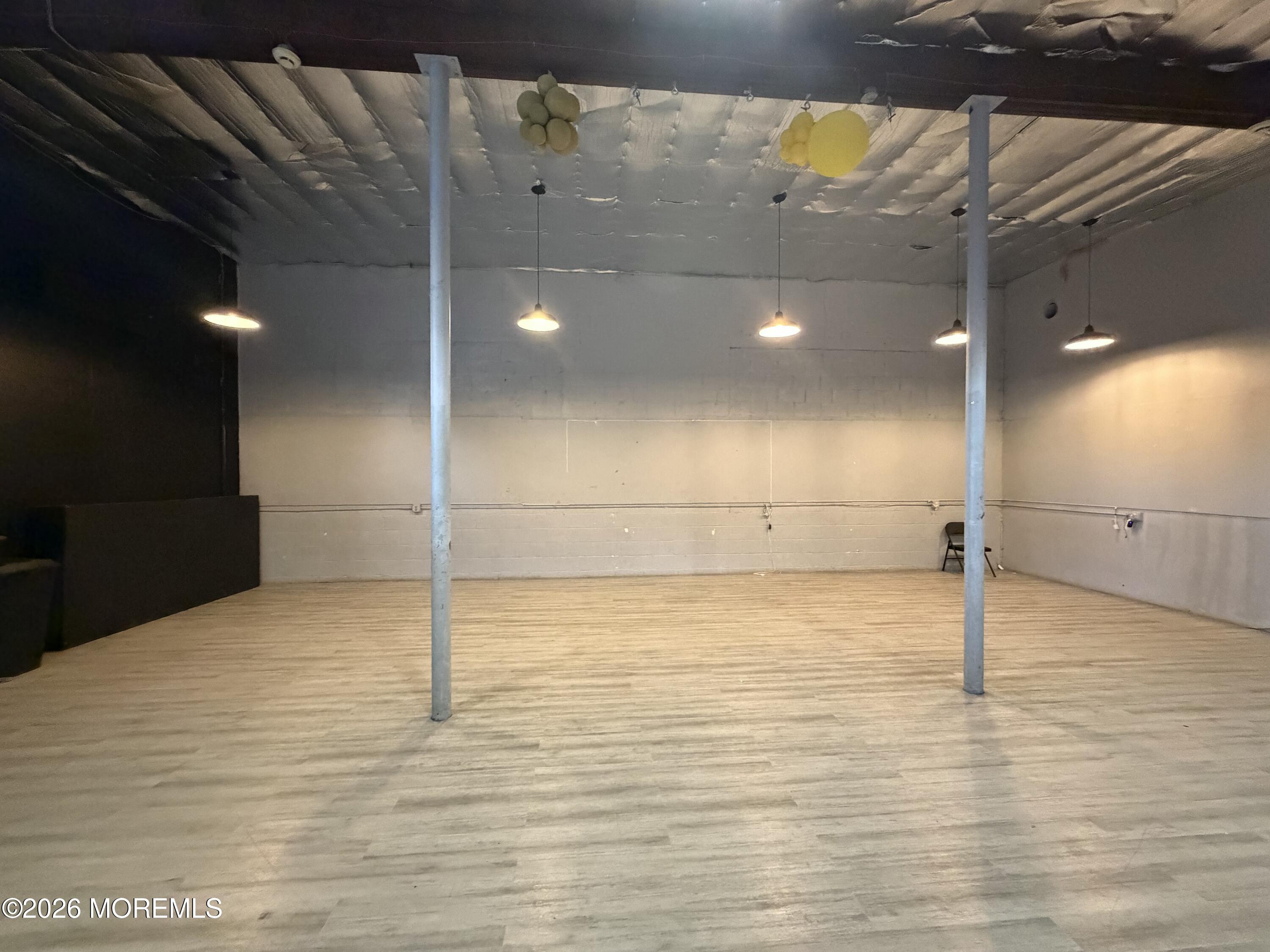 917 3rd Avenue Bay 3