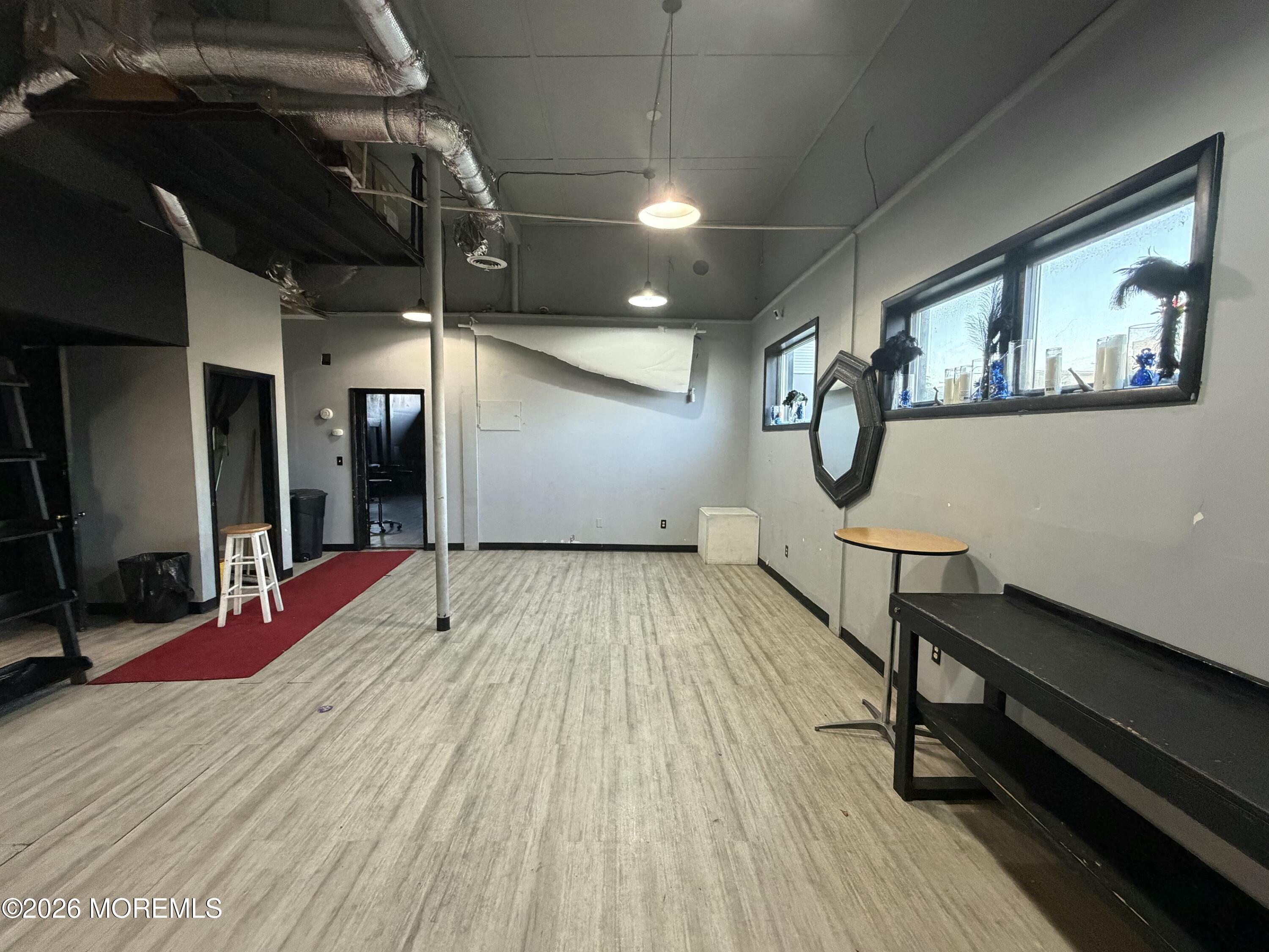 917 3rd Avenue Bay 3