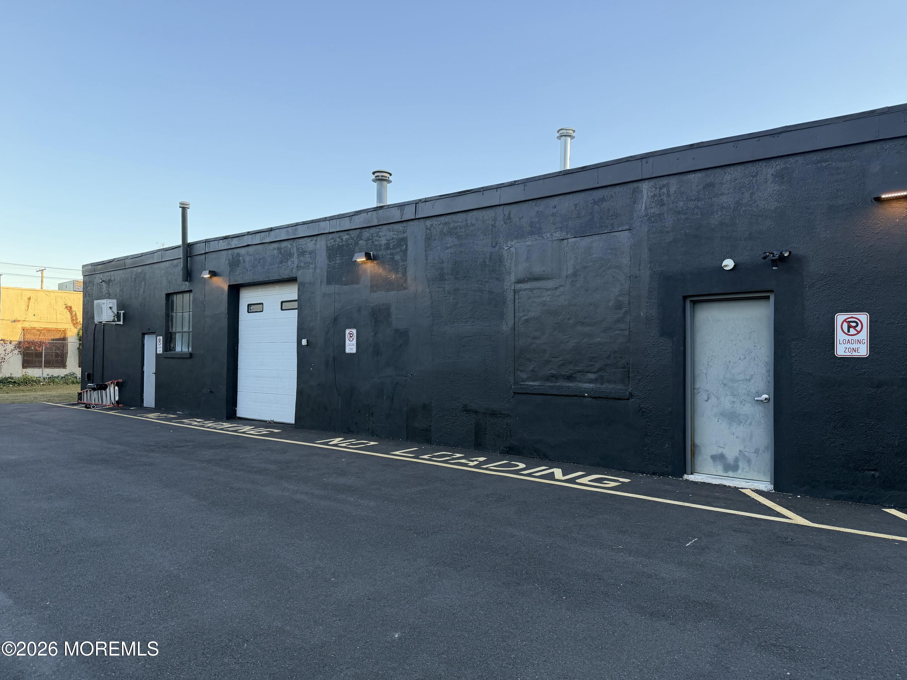 917 3rd Avenue Bay 3