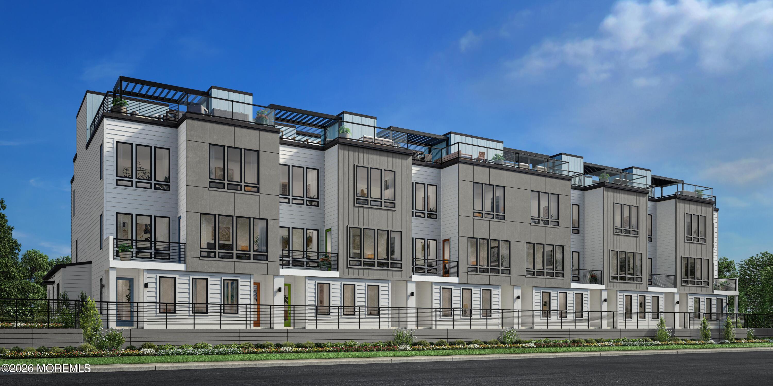 421A Lake Avenue 406