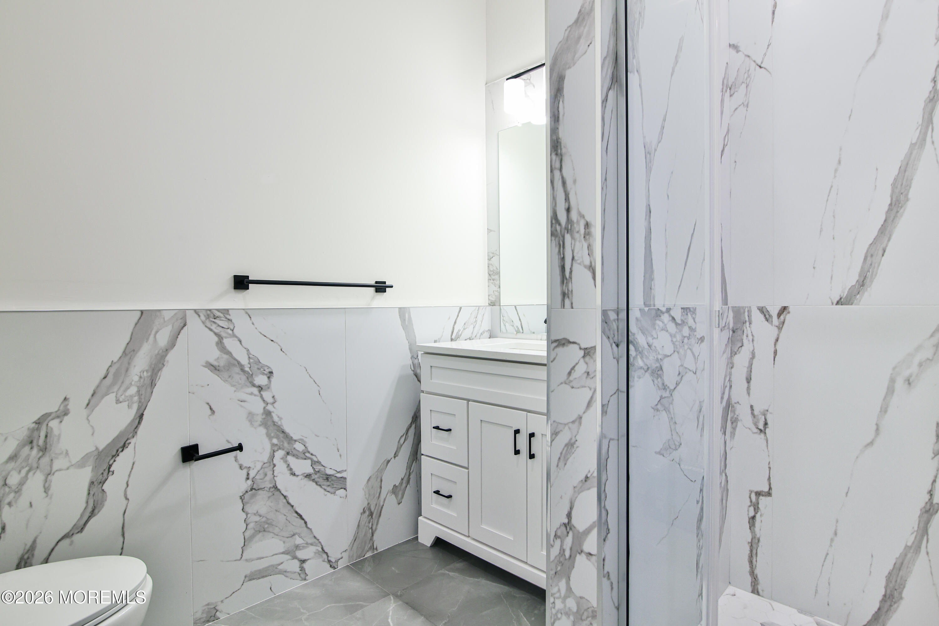 527 Bangs Avenue 408