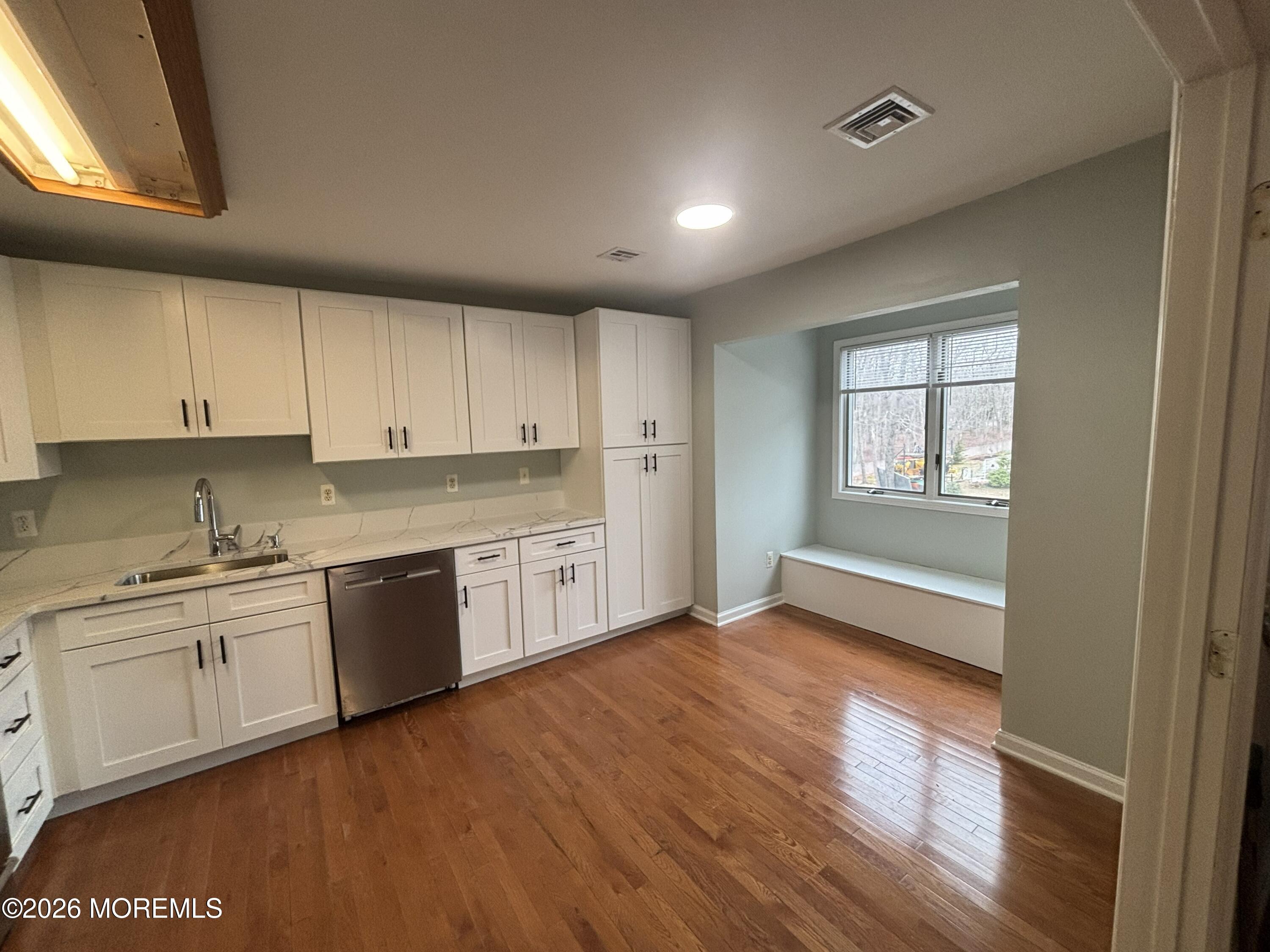 274 Easy Street Left