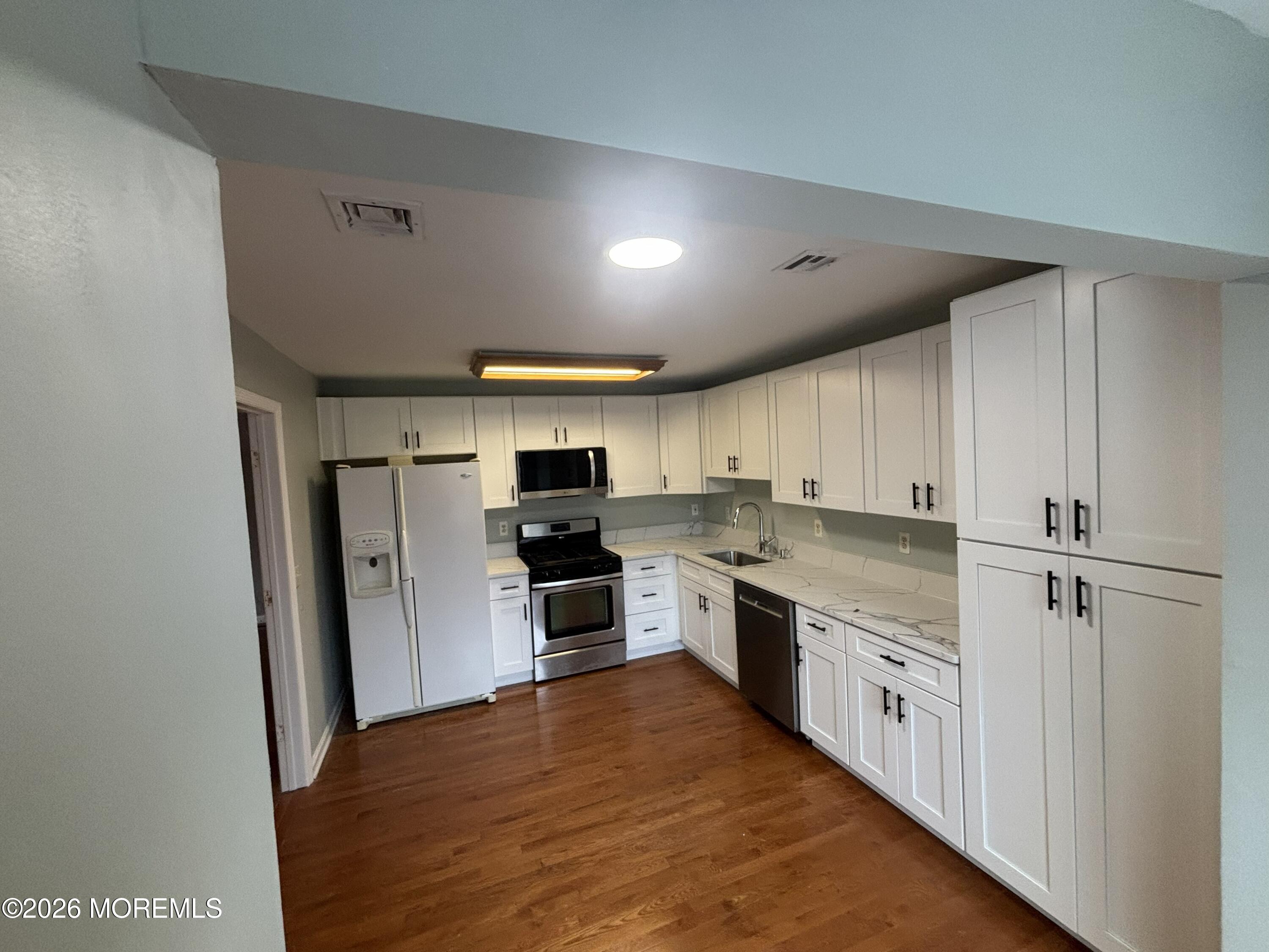 274 Easy Street Left