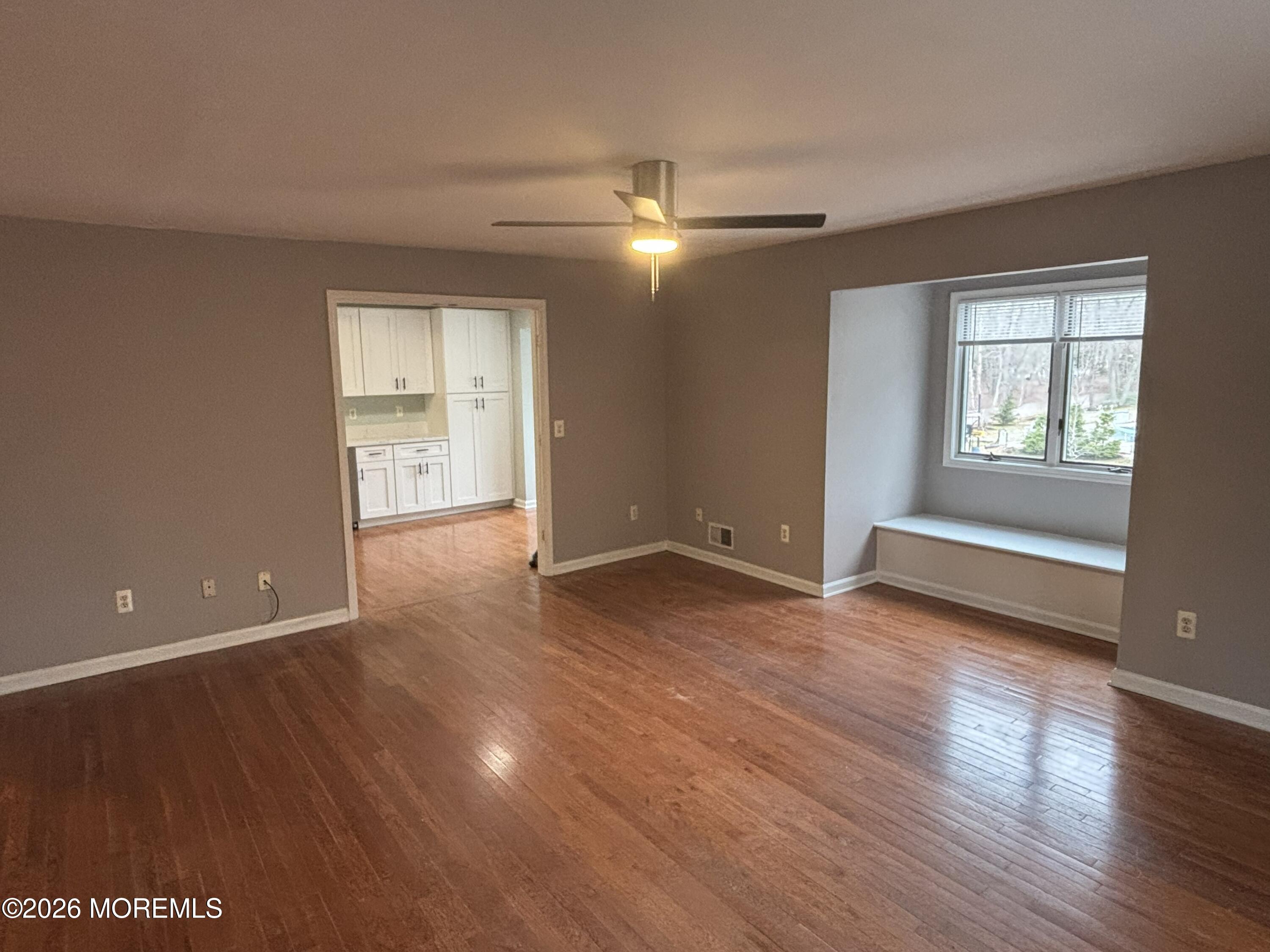 274 Easy Street Left