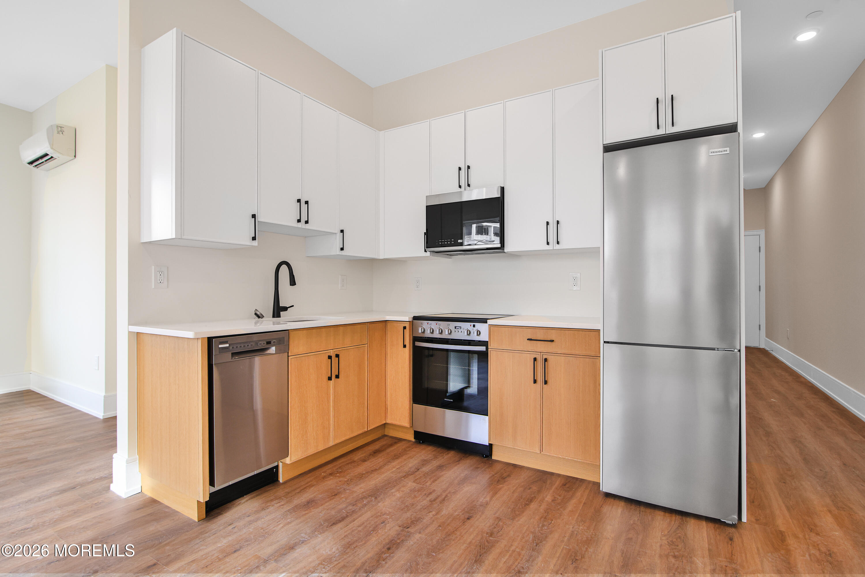 527 Bangs Avenue 406