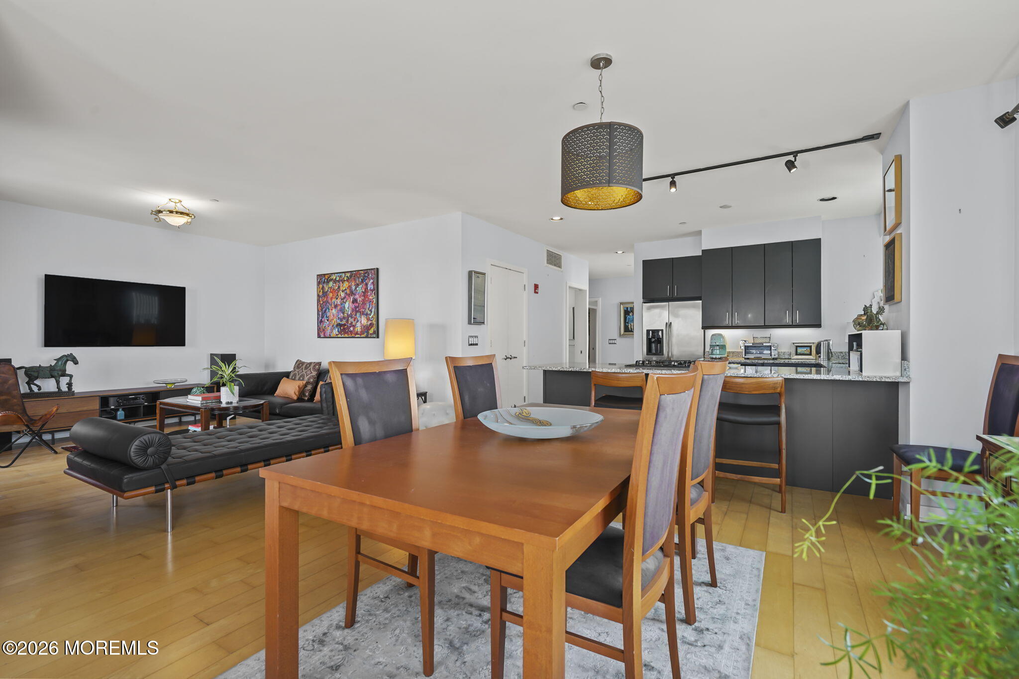 510 Monroe Avenue 401