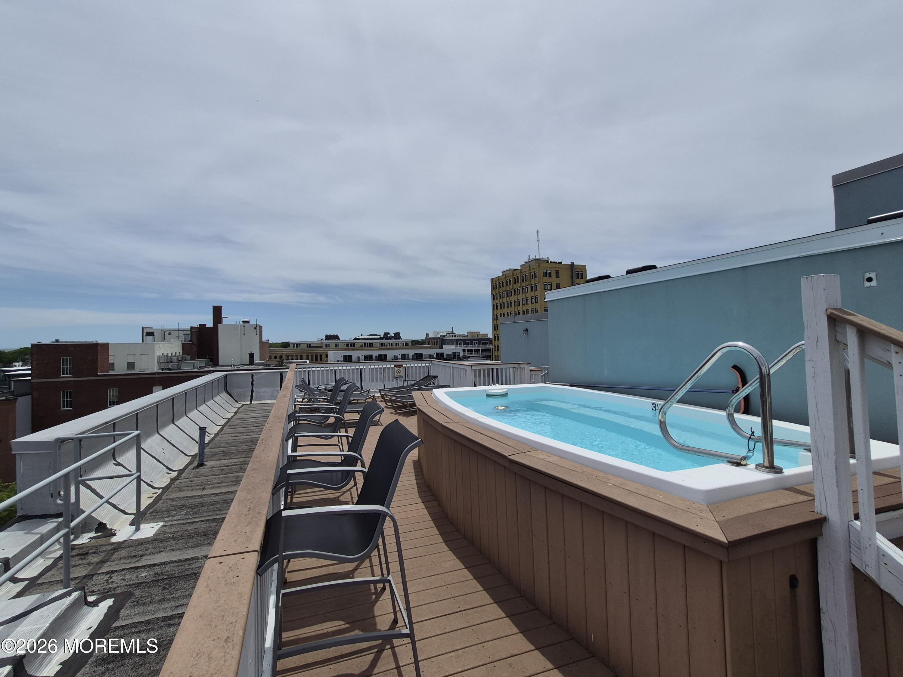 510 Monroe Avenue 401