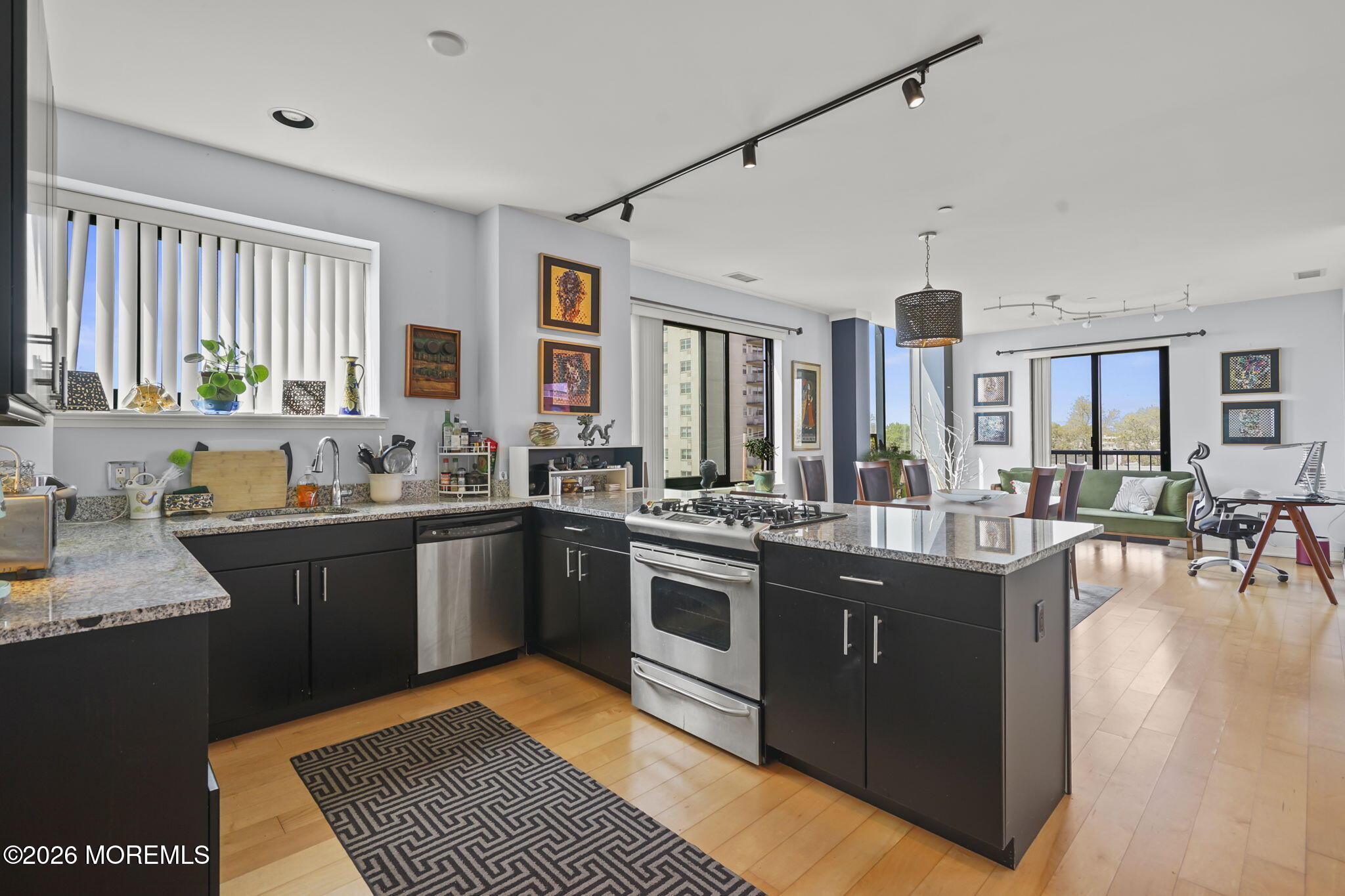 510 Monroe Avenue 401