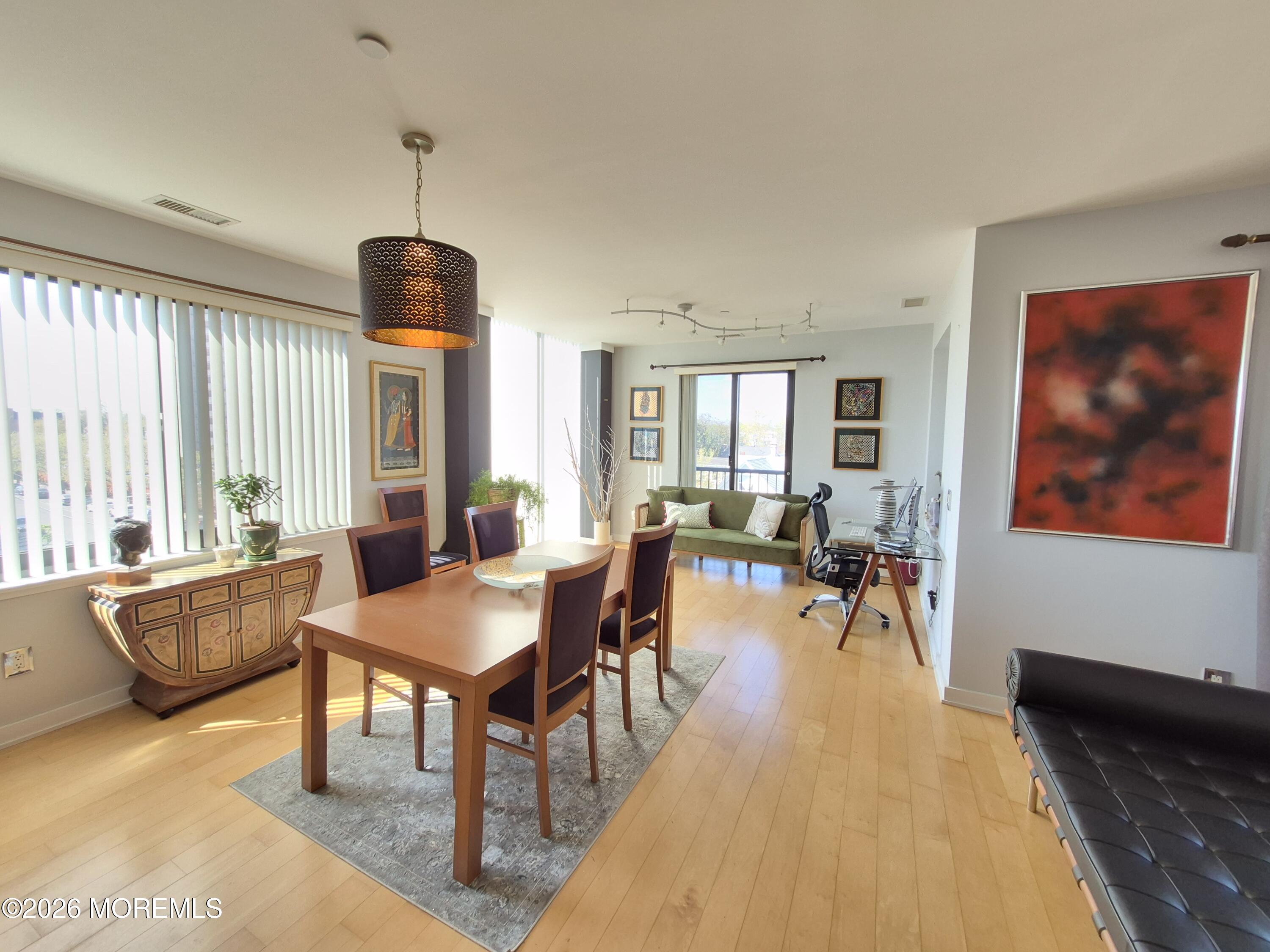 510 Monroe Avenue 401