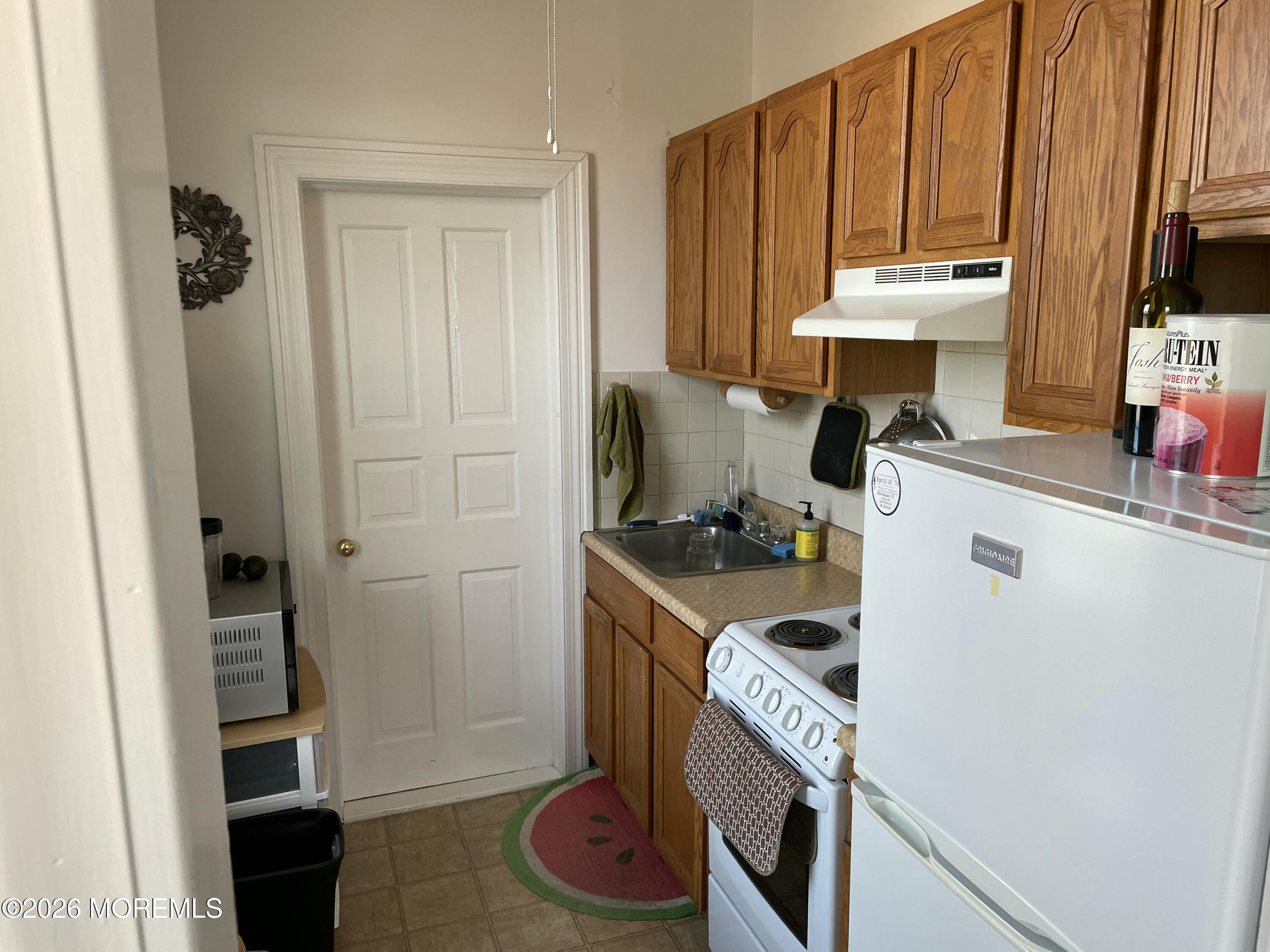400 Asbury Avenue 4