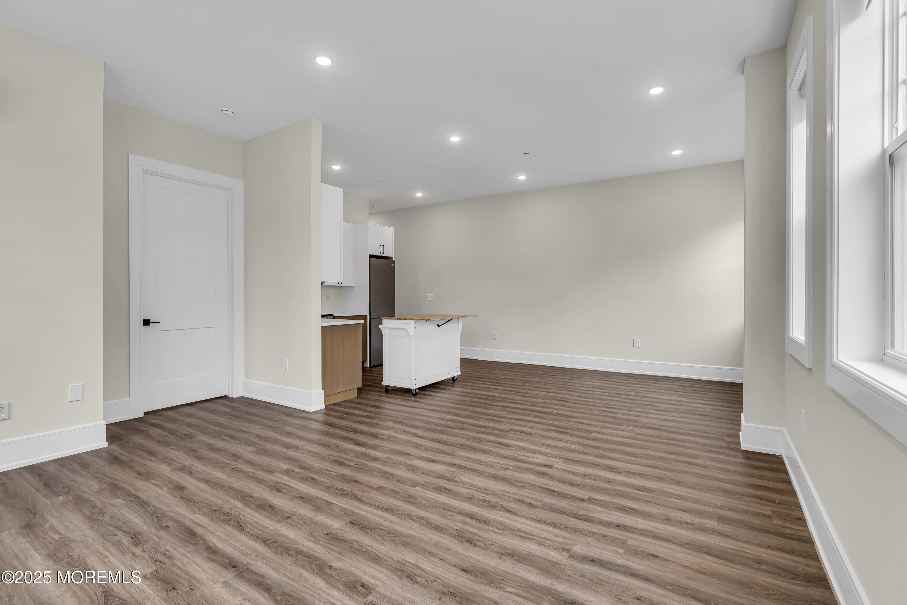 527 Bangs Avenue 214