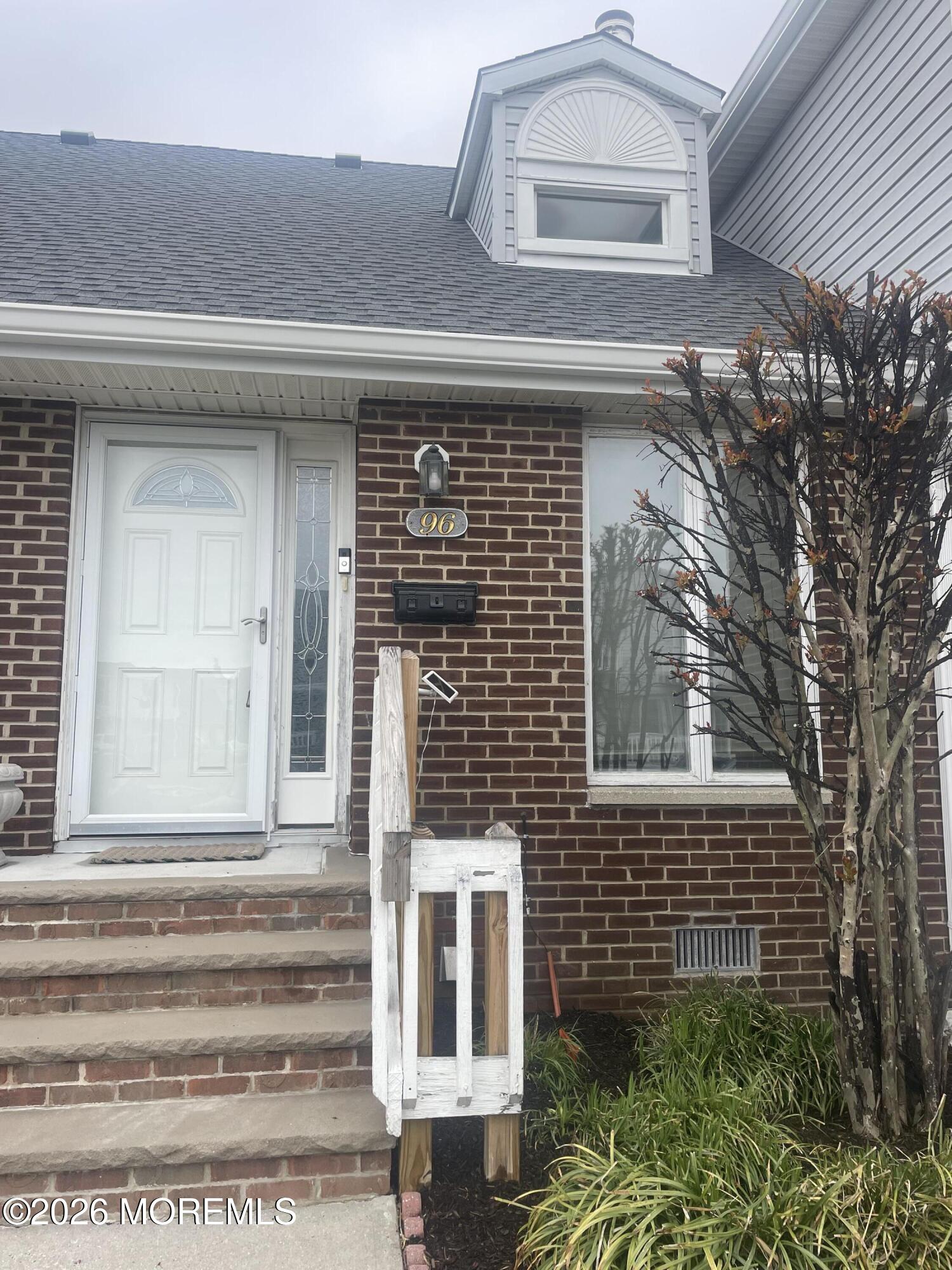 25 Meadow Avenue 96