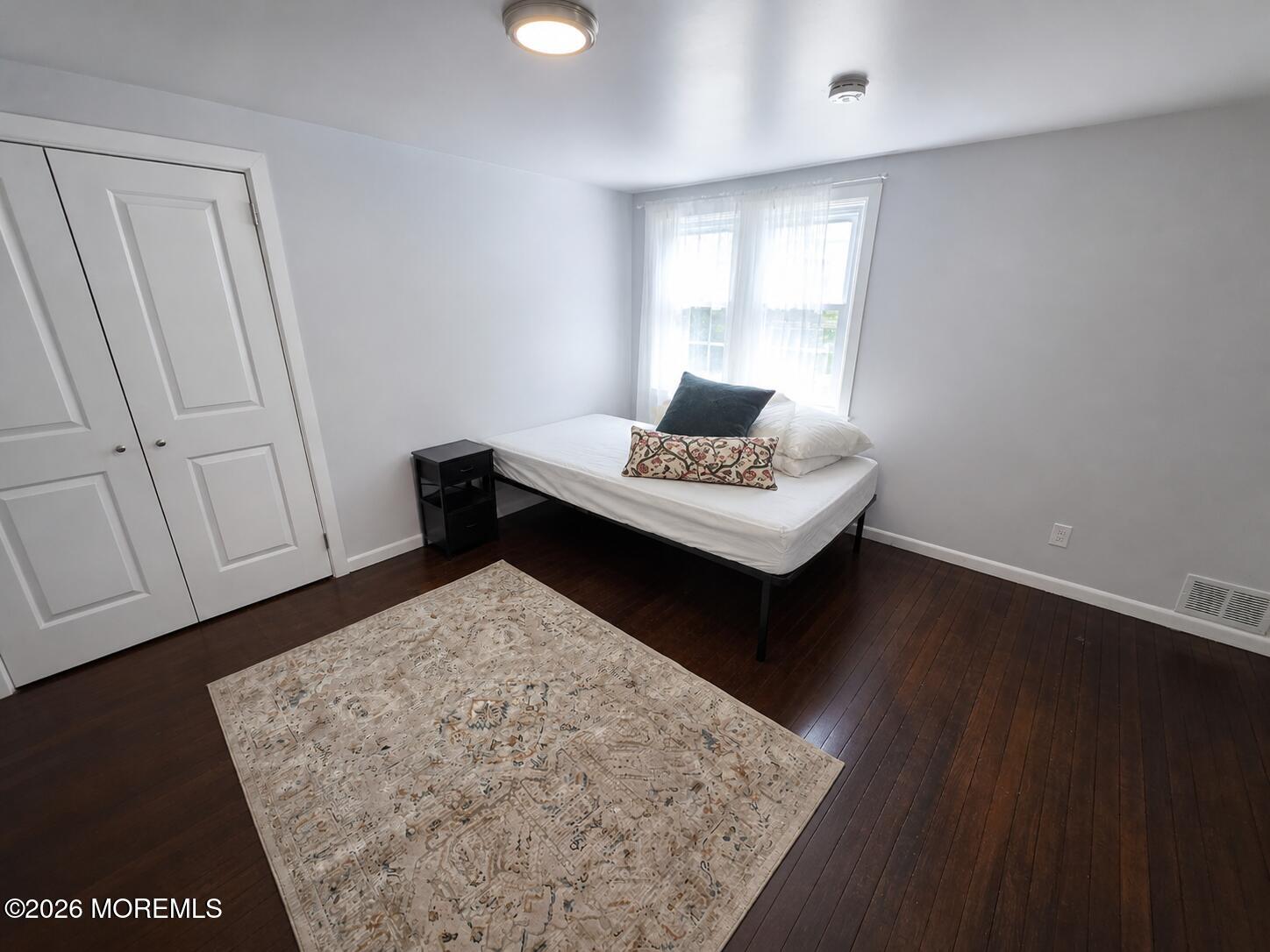 916 Sunset Avenue 4
