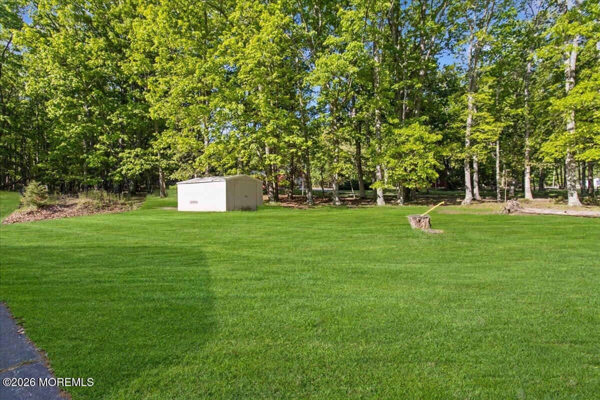 2550 Allenwood Lakewood Road