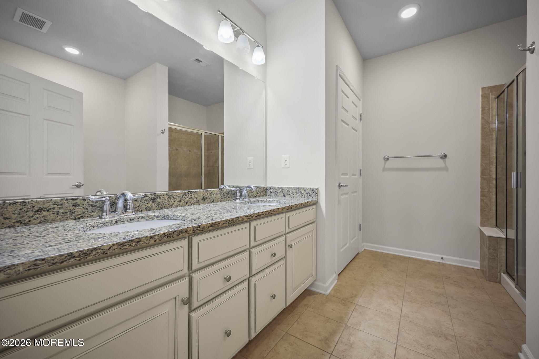 2201 River Road 4207
