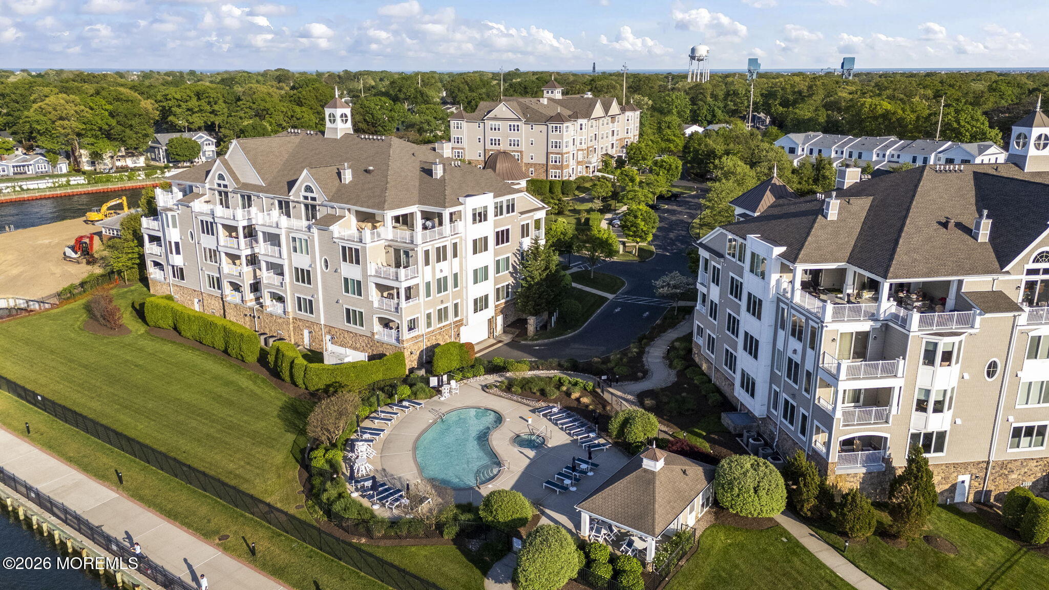 2201 River Road 4207