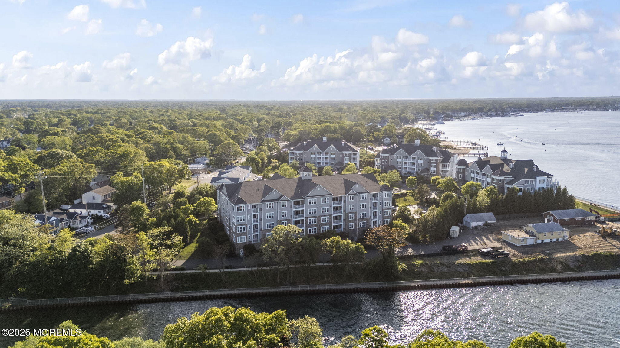 2201 River Road 4207