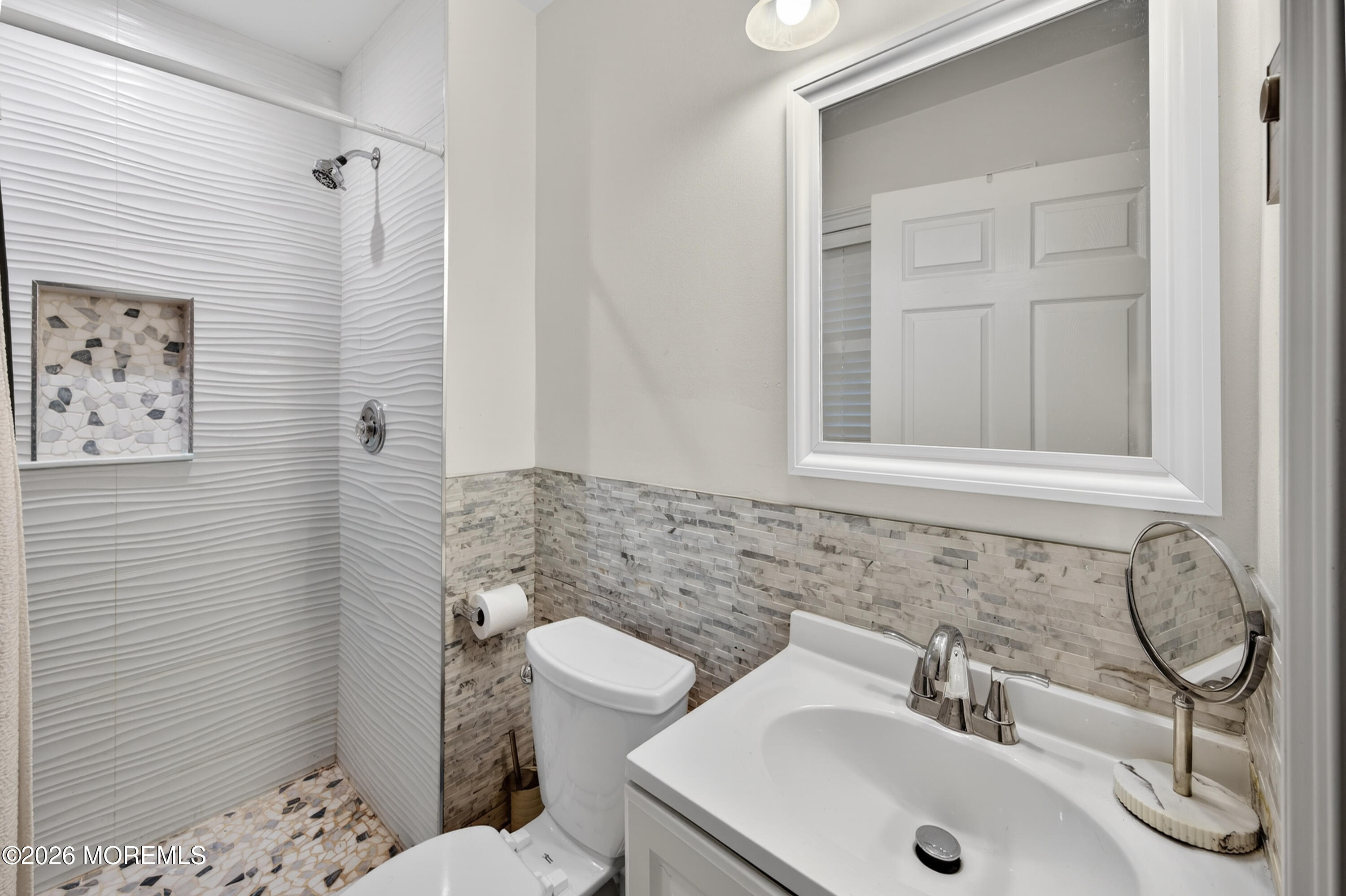 123B Edinburgh Lane 123B