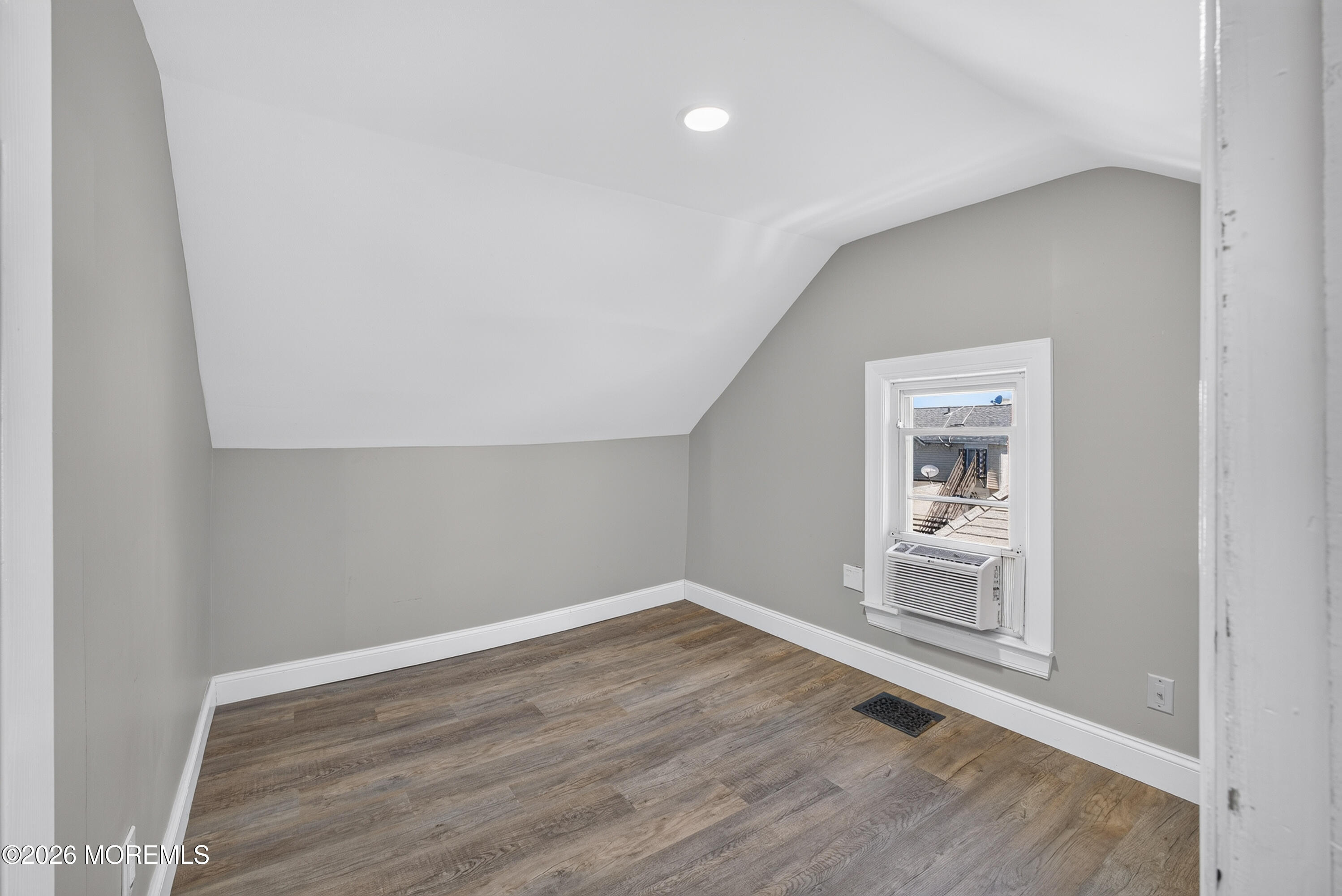 907 Bond Street 2