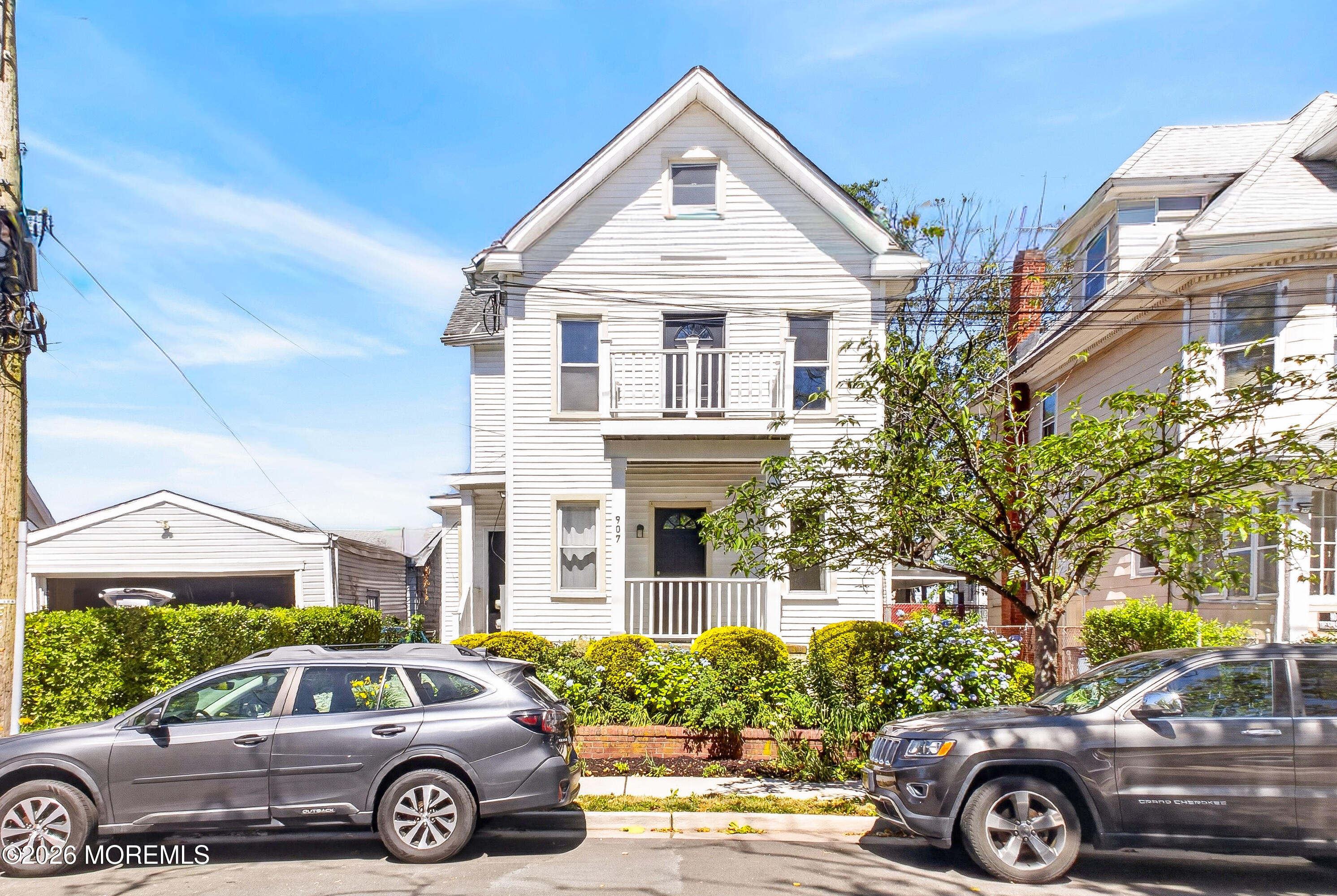 907 Bond Street 2