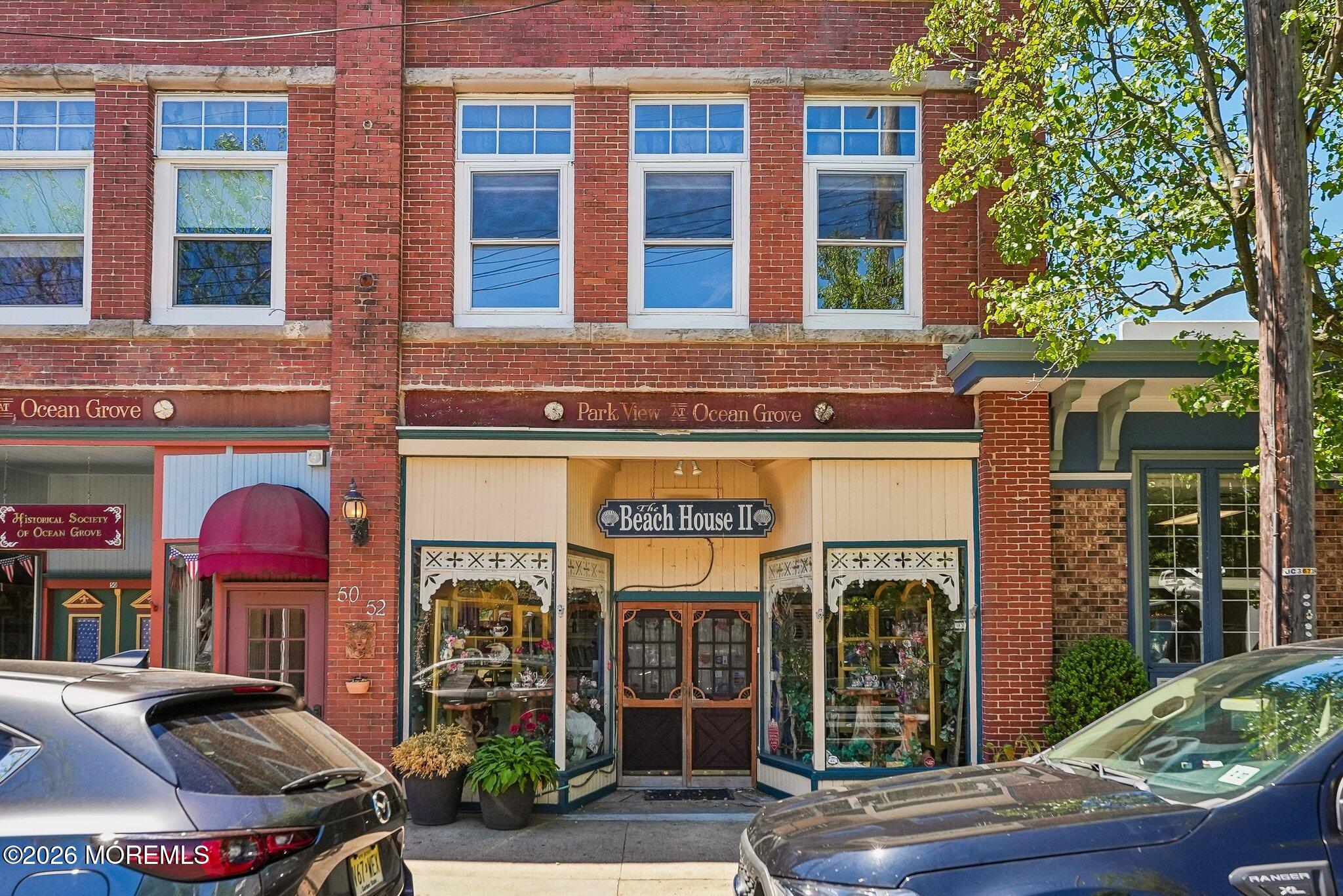 52 Pitman Avenue 2F
