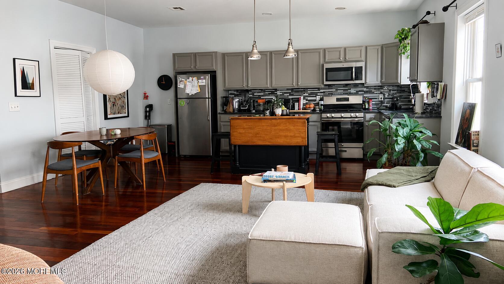 908 Main Street 3B